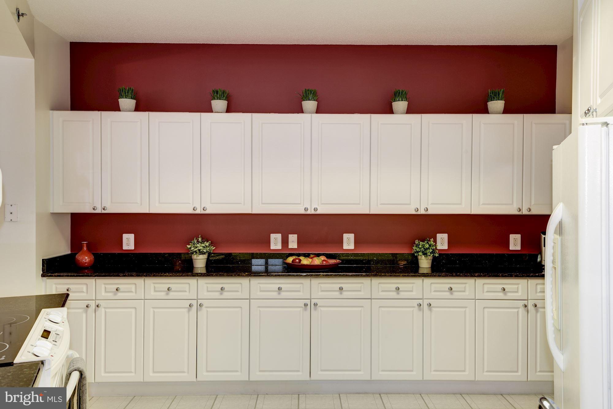 CREEKSIDE AT LEISURE WORLD - Residential