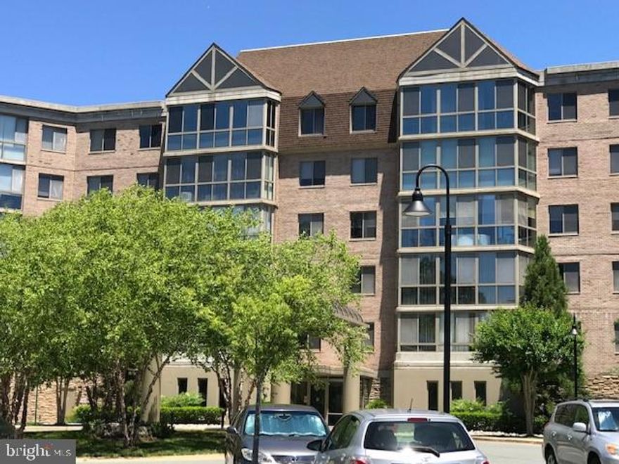 Beautiful Condo., with an open floor plan, well appointed with granite counters, breakfast bar, upgraded appliances, loads of cabinet  space w. pullout drawers, living room features a cozy gas fireplace, sliding doors exit to wonderful sunroom,  Separate large laundry room with shelves, the  list goes on! Enjoy all the amenities Leisure World has to offer - indoor and outdoor pools, fitness center, golf, tennis, restaurants and so much more!