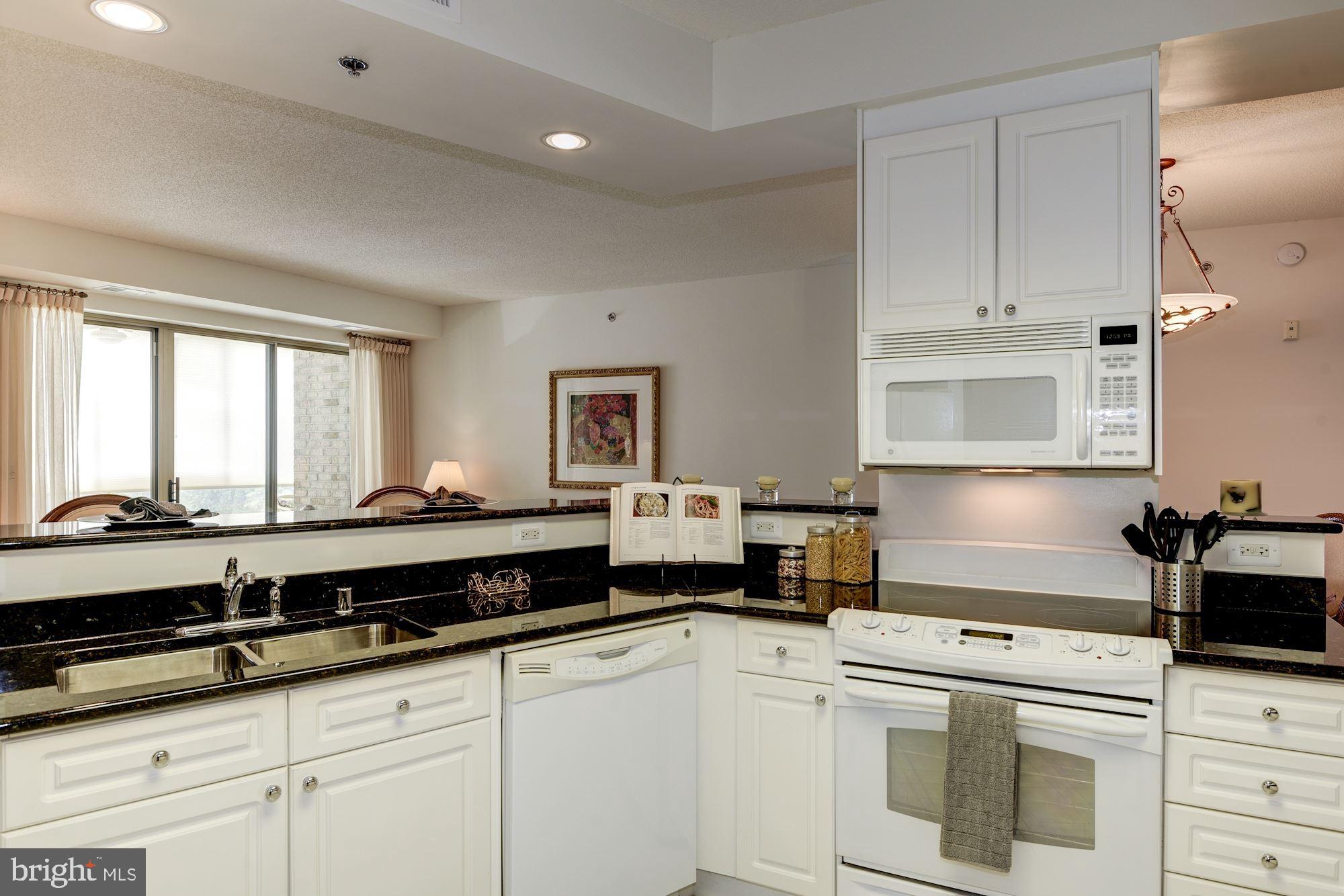 CREEKSIDE AT LEISURE WORLD - Residential