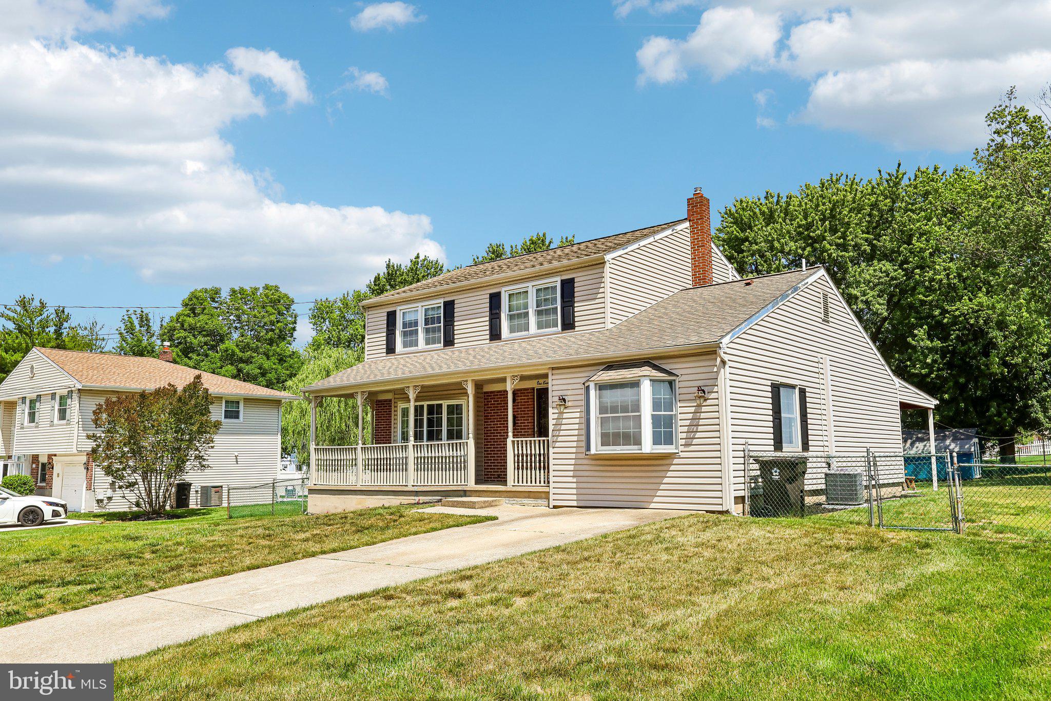 102 CAMBRIDGE DRIVE