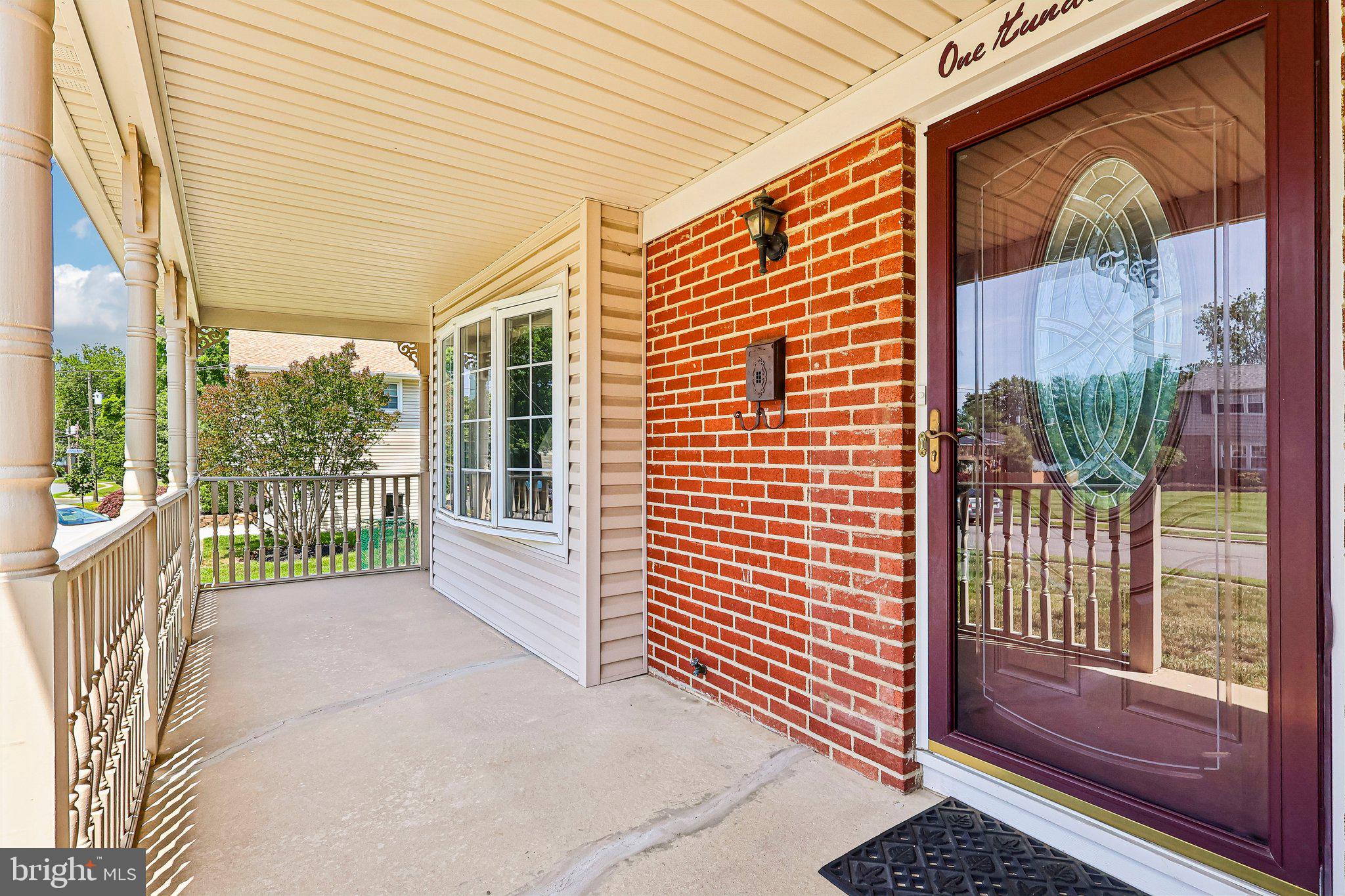 102 CAMBRIDGE DRIVE