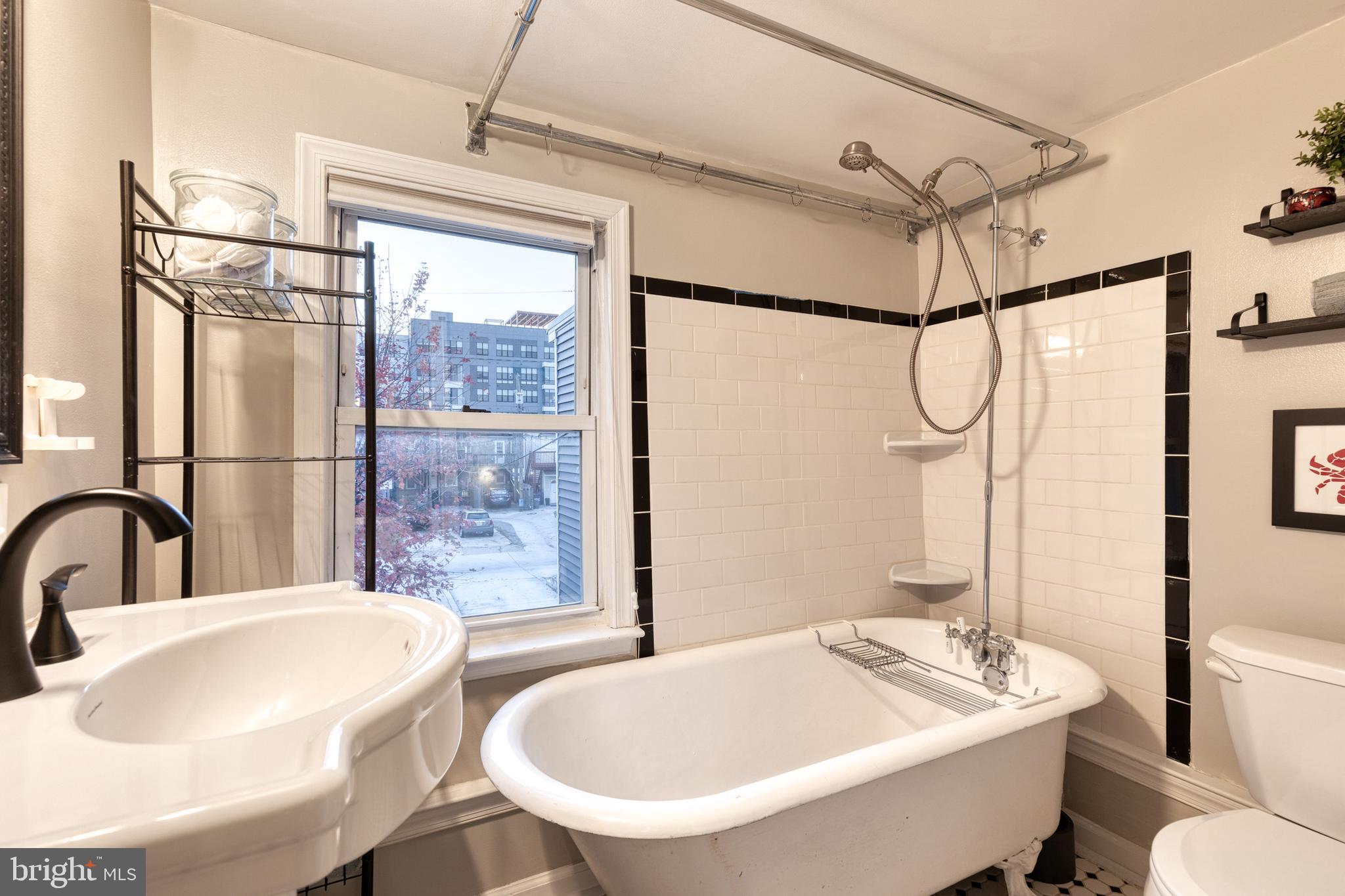 FEDERAL HILL HISTORIC DISTRICT - Residential Lease