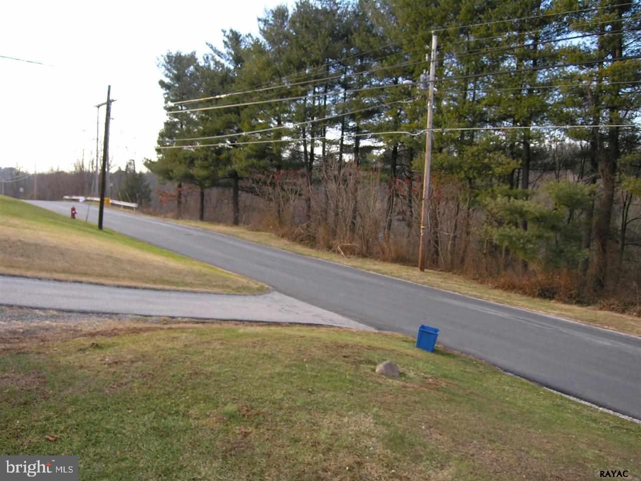 GLEN ROCK - Land