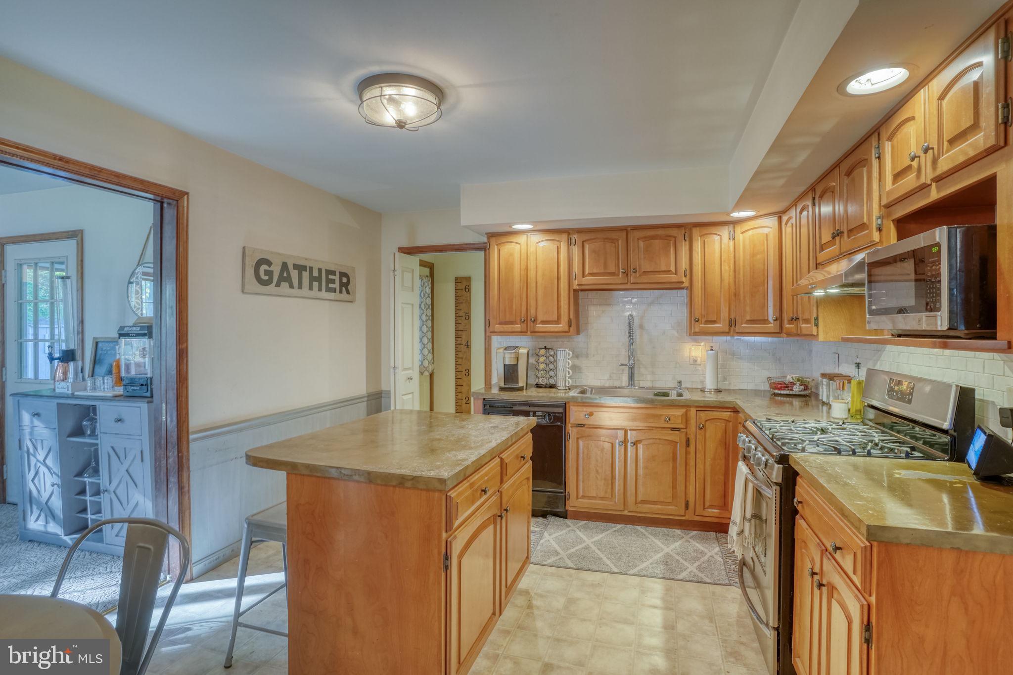 OVERBROOK SHORES - Residential