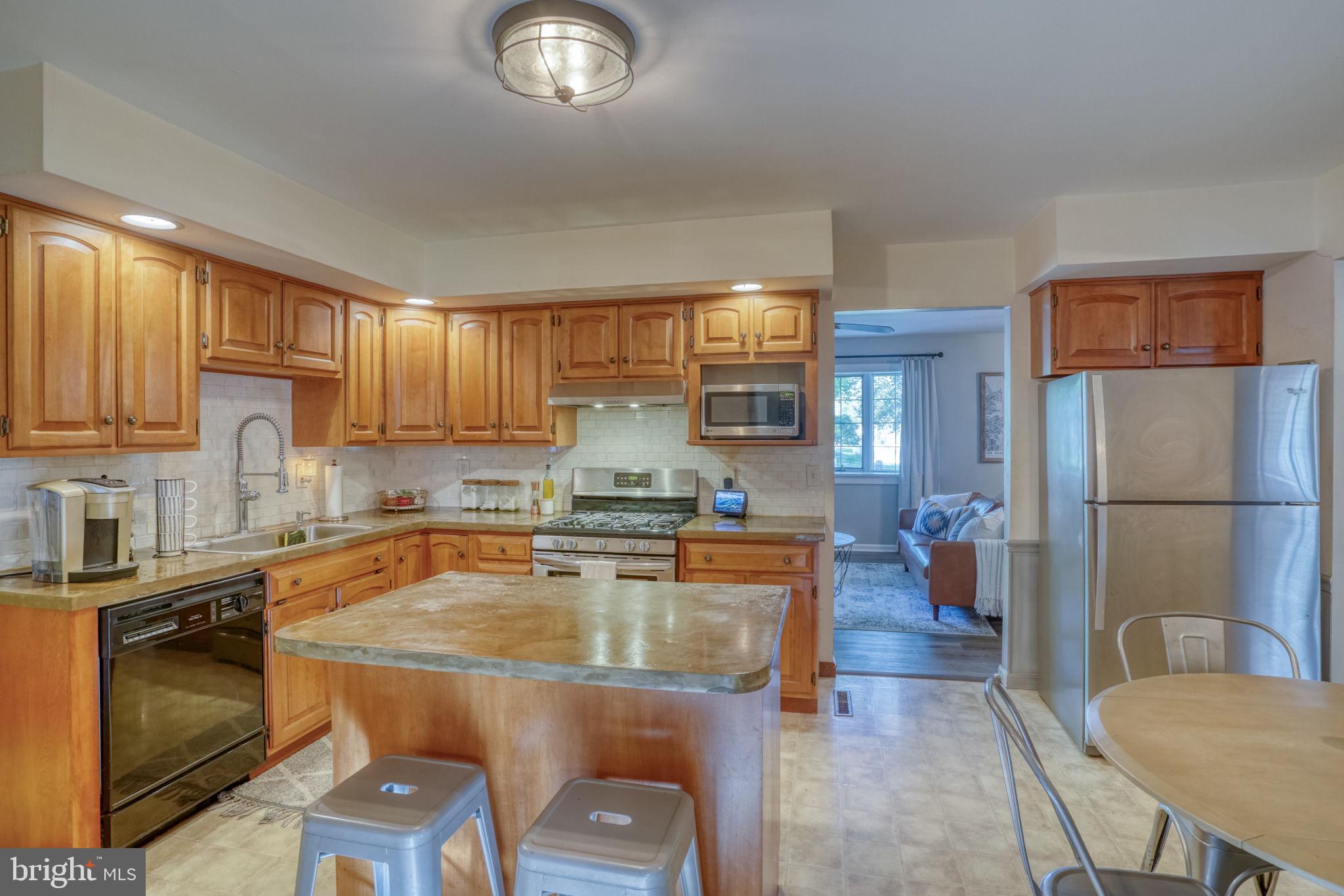 OVERBROOK SHORES - Residential