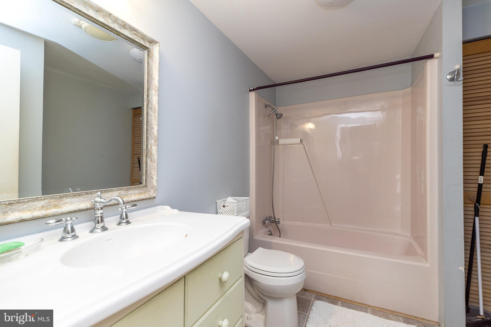 NESHAMINY FALLS - Residential