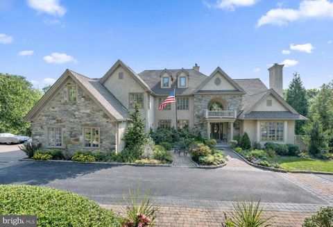 Photo of 365 Arbor Circle, MEDIA, PA 19063 (MLS # PADE2112476)