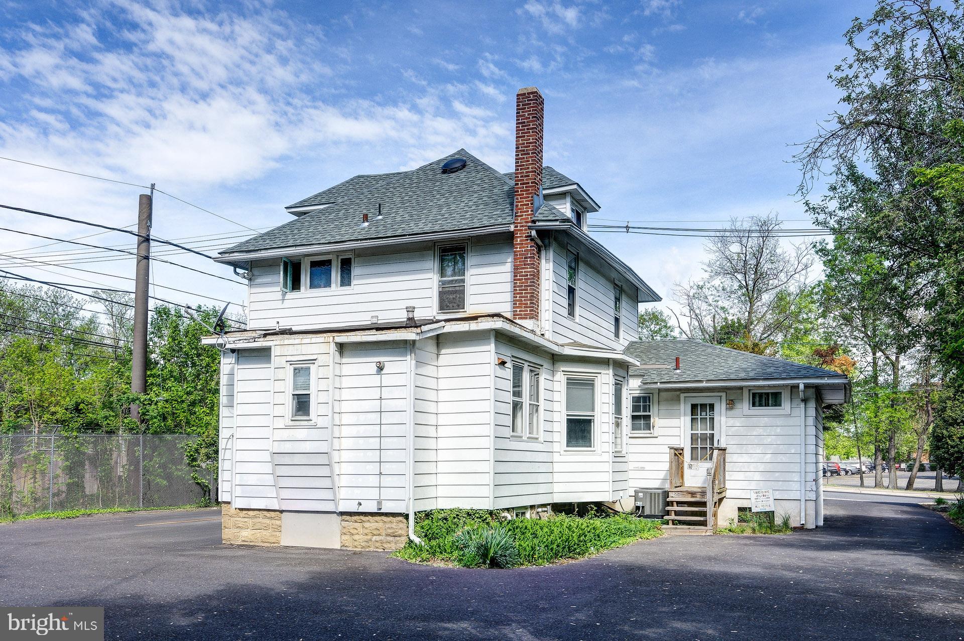 8 E MOUNT VERNON AVENUE
