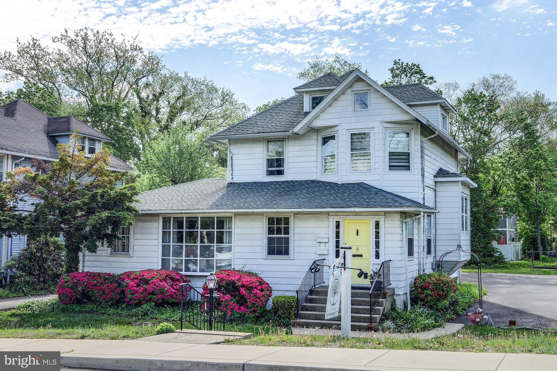 8 E MOUNT VERNON AVENUE