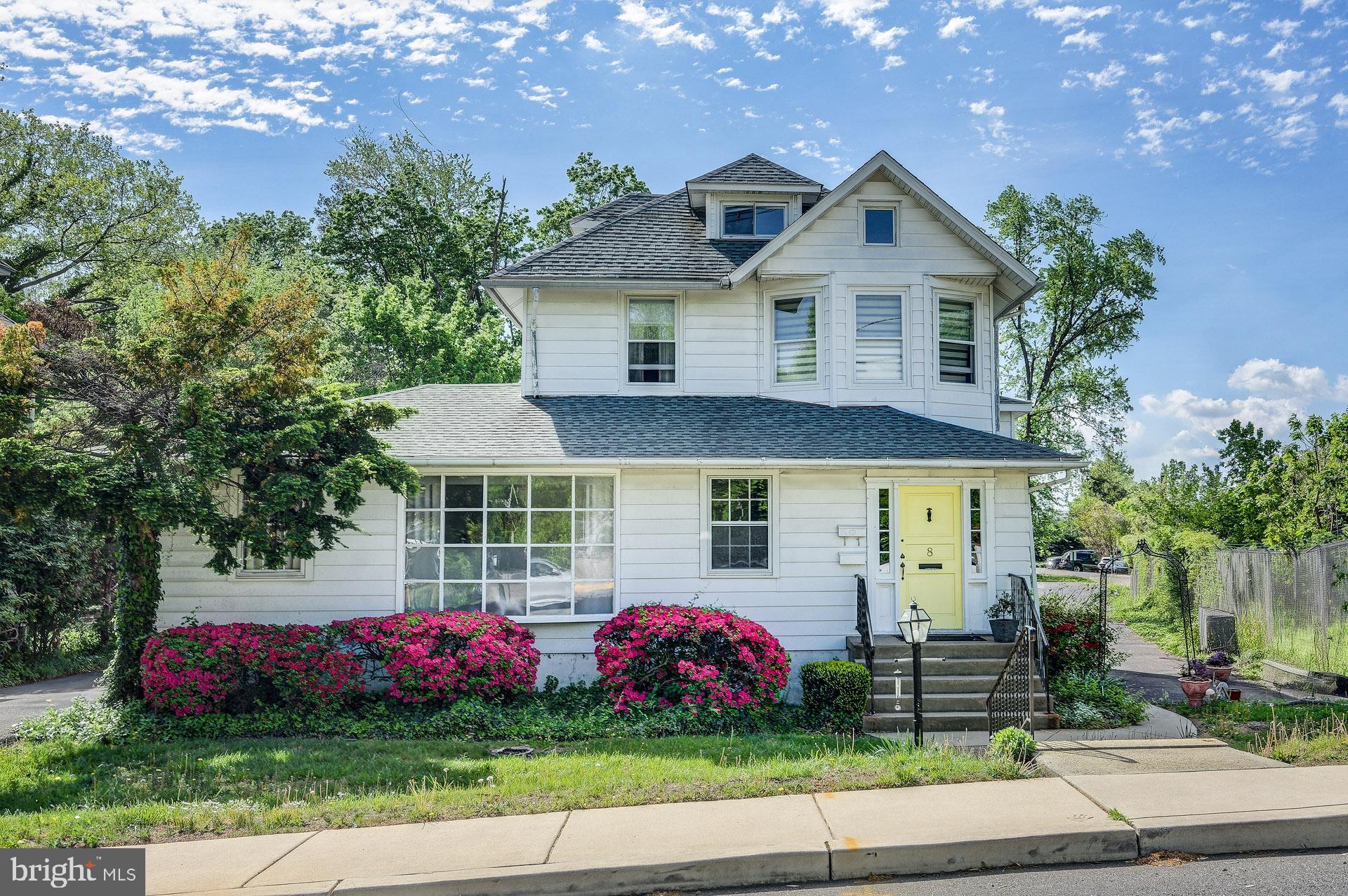 8 E MOUNT VERNON AVENUE