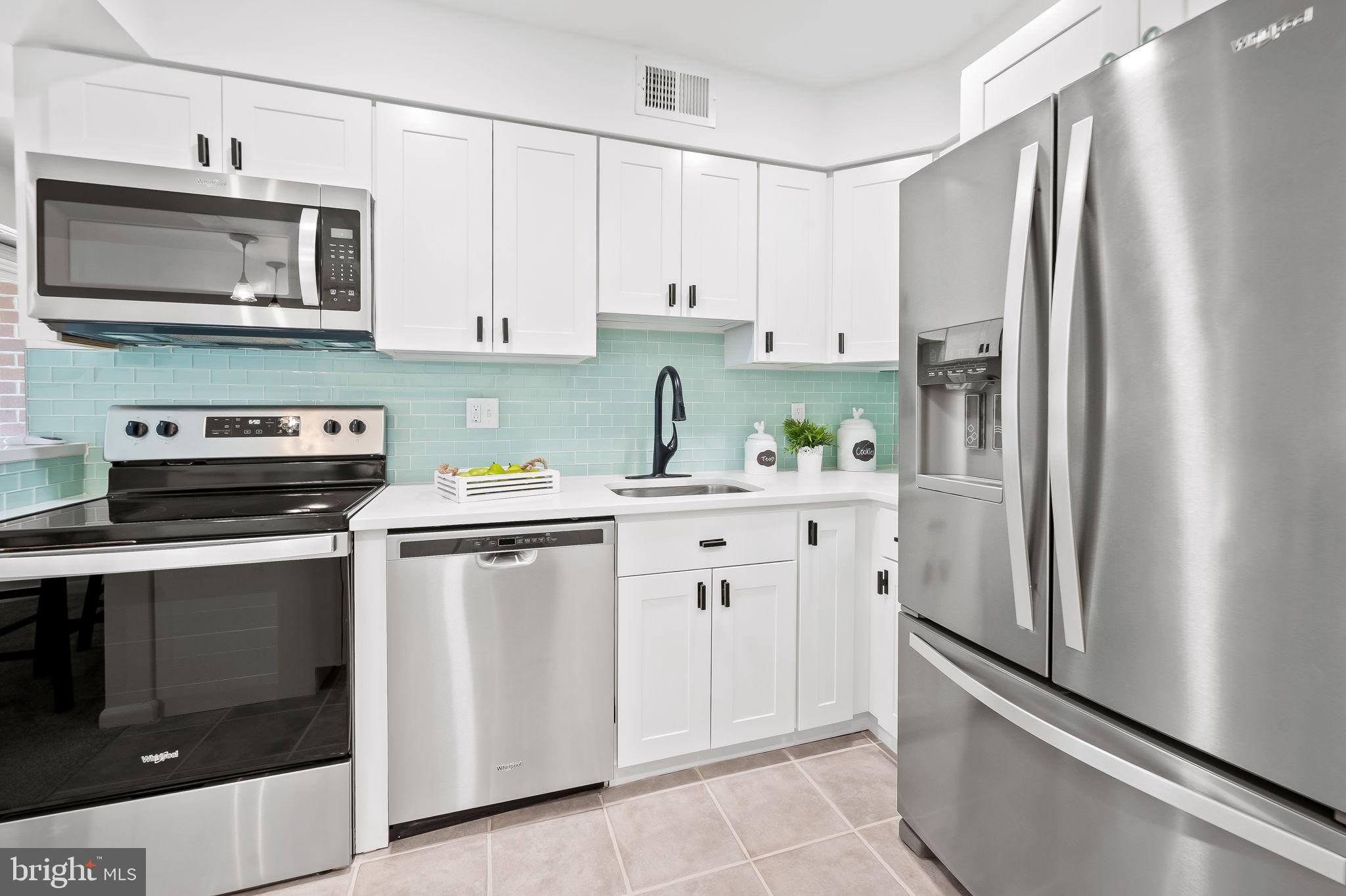 SHEPHERD'S KNOLL - Residential