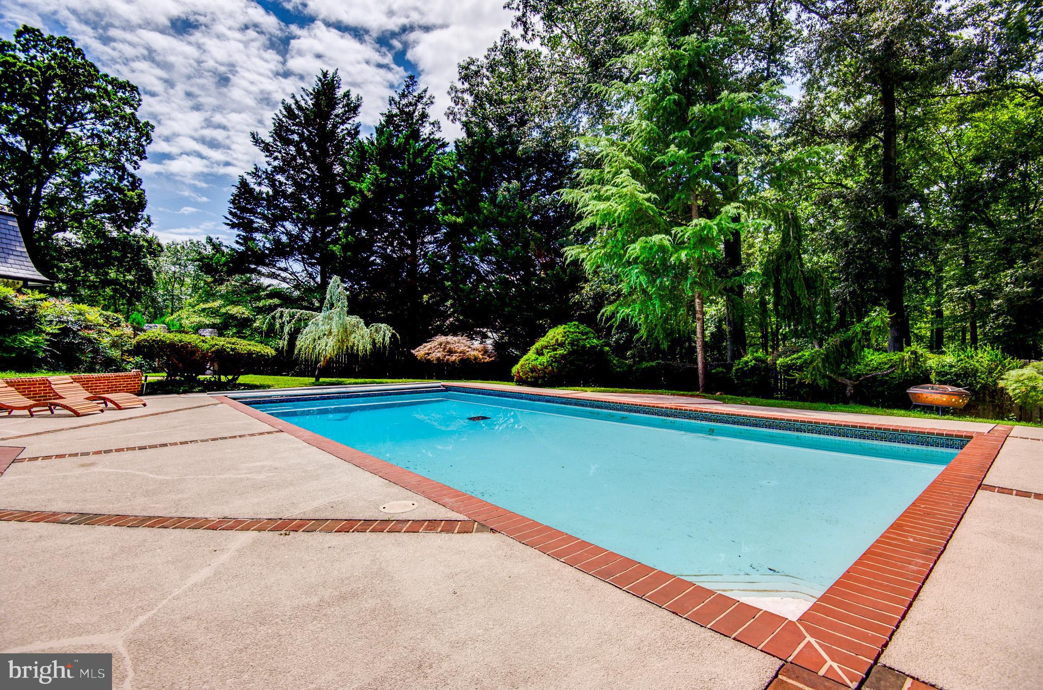 POTOMAC FALLS - Residential