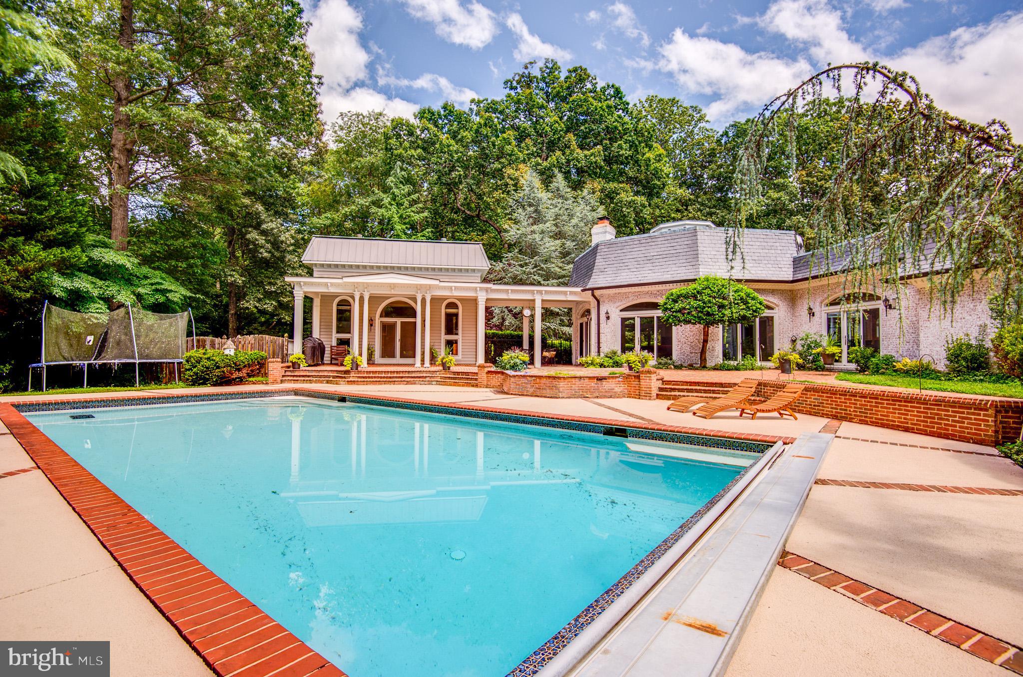 POTOMAC FALLS - Residential