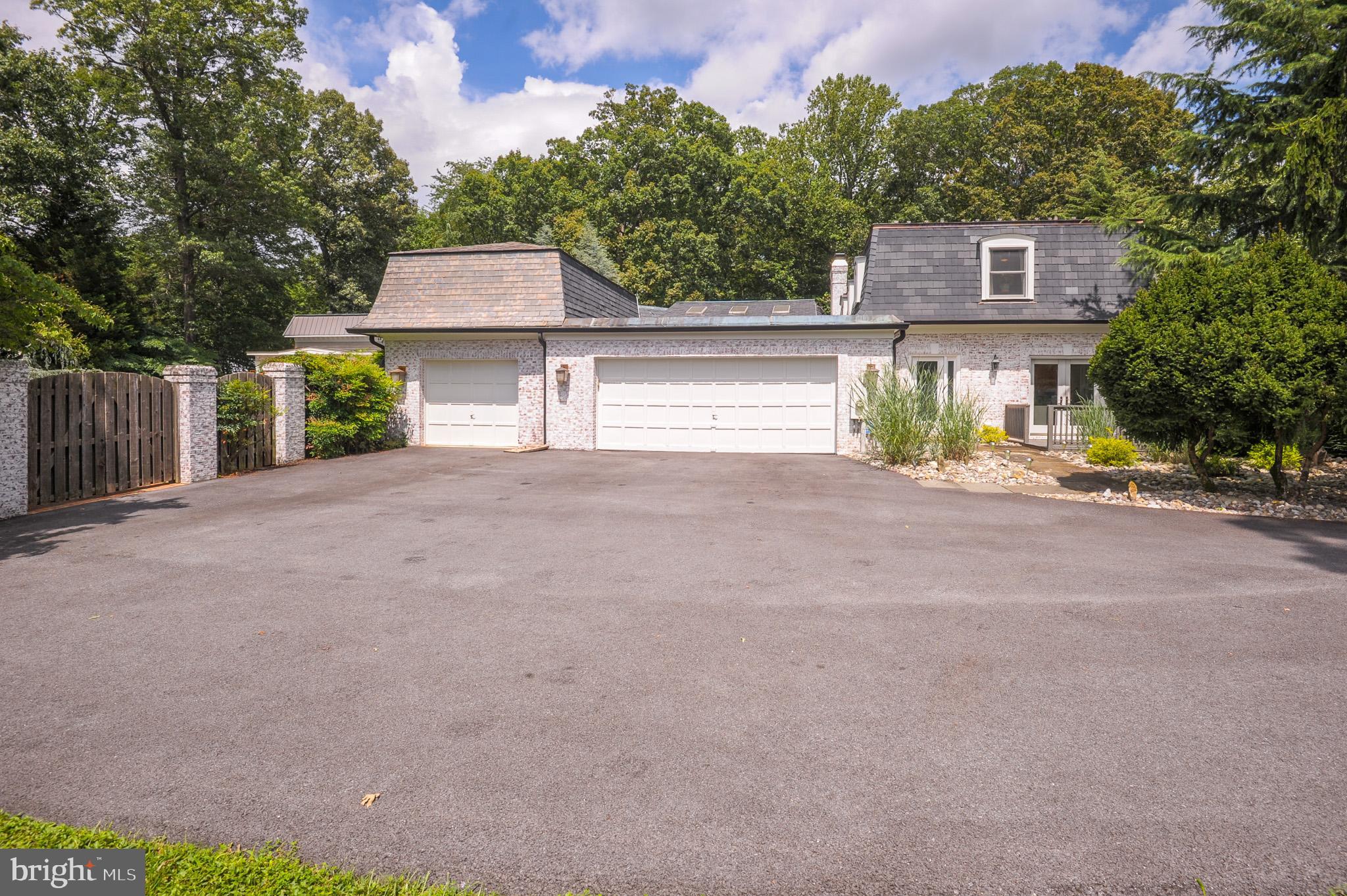 POTOMAC FALLS - Residential