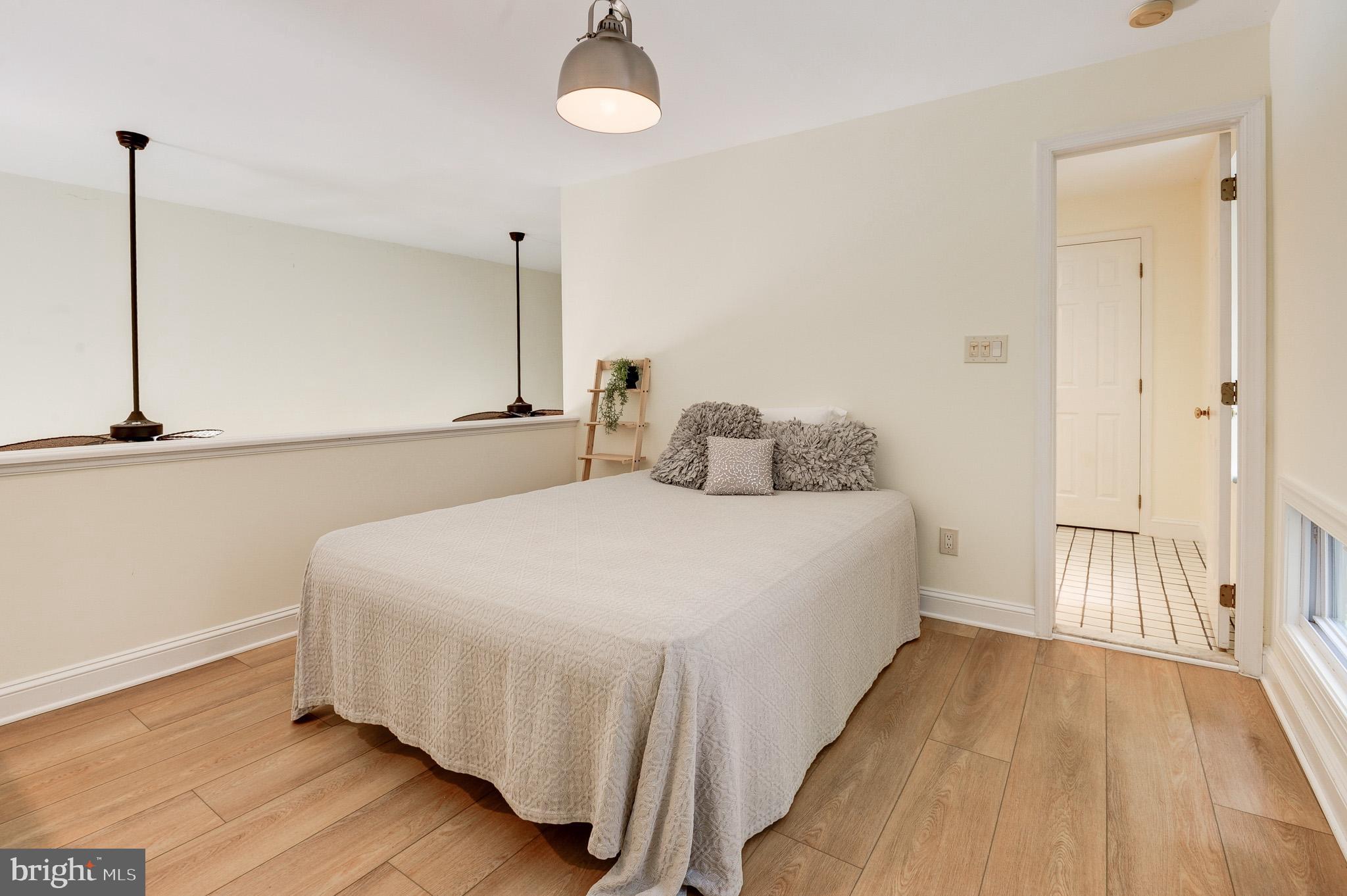 POTOMAC FALLS - Residential