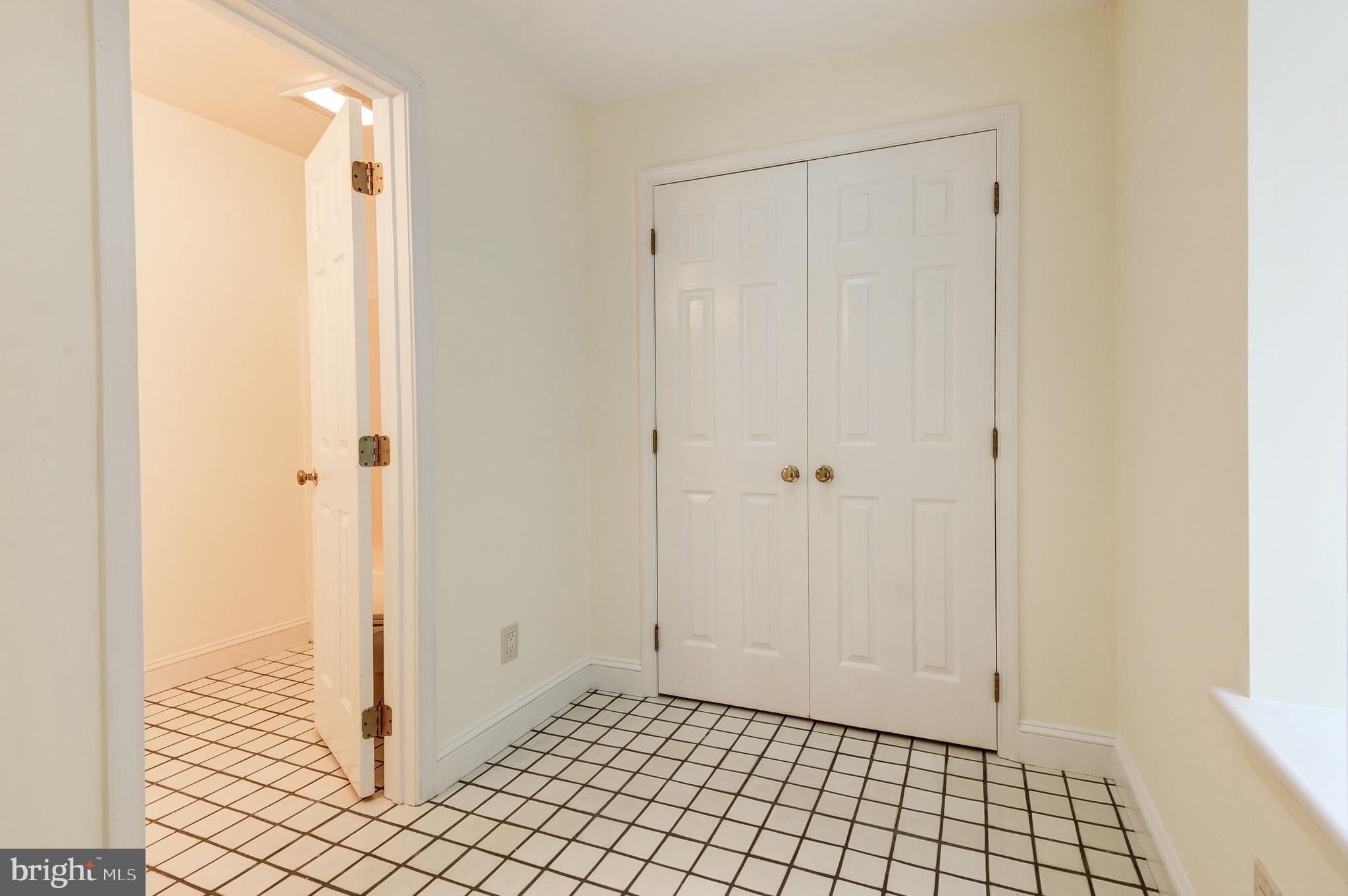 POTOMAC FALLS - Residential