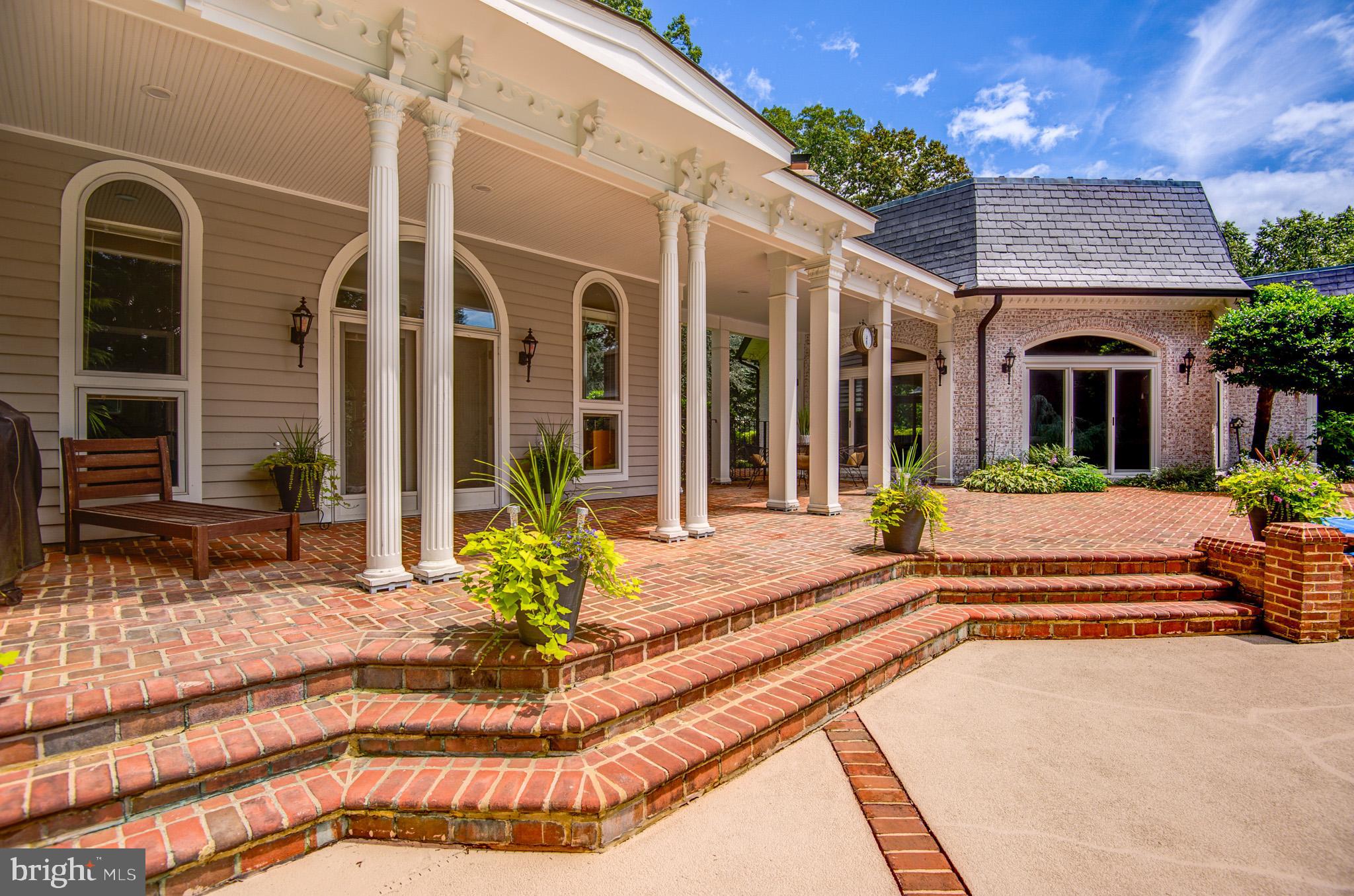 POTOMAC FALLS - Residential