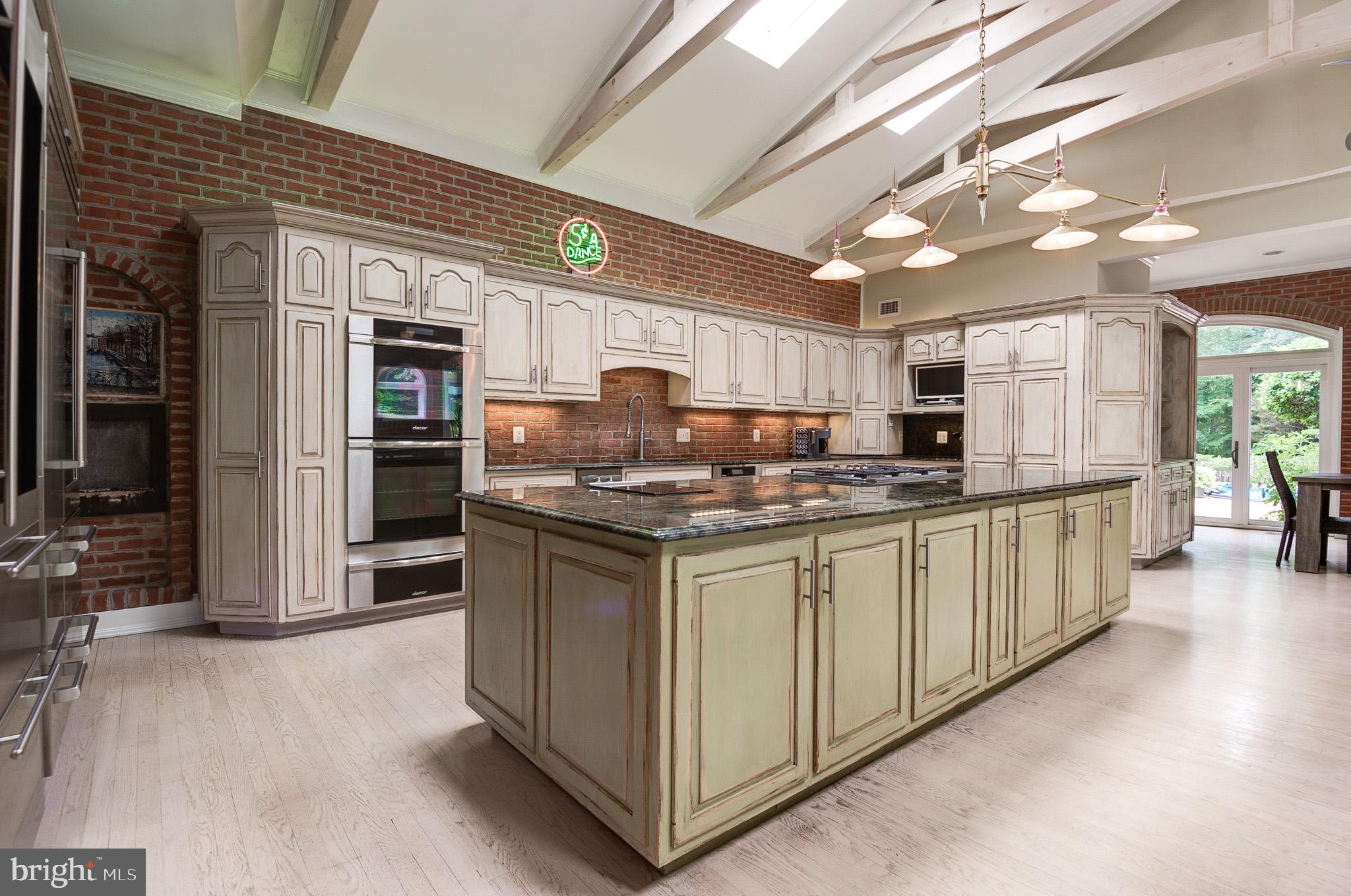 POTOMAC FALLS - Residential