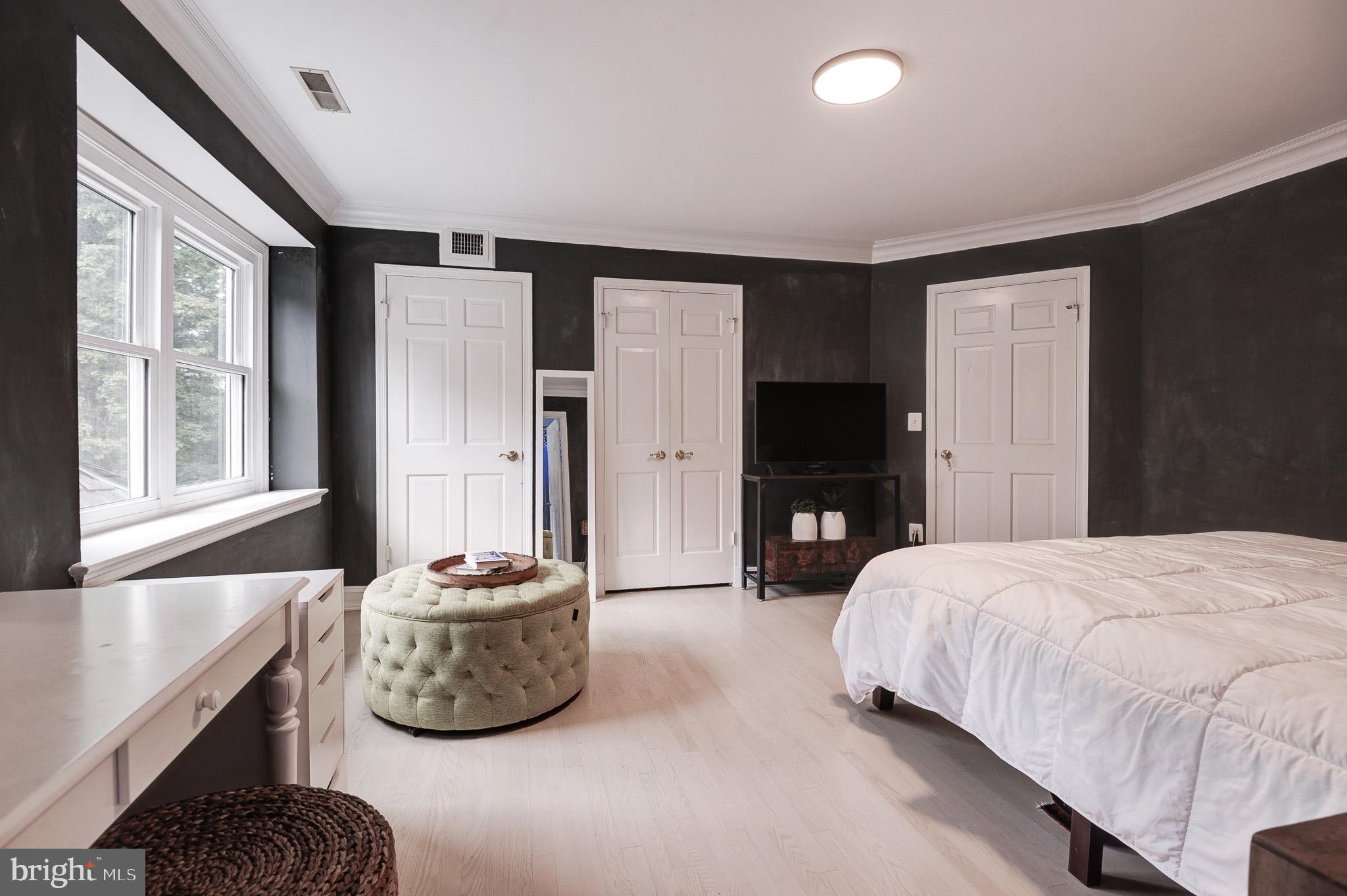 POTOMAC FALLS - Residential