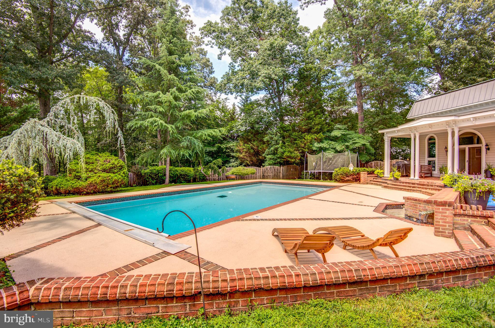 POTOMAC FALLS - Residential