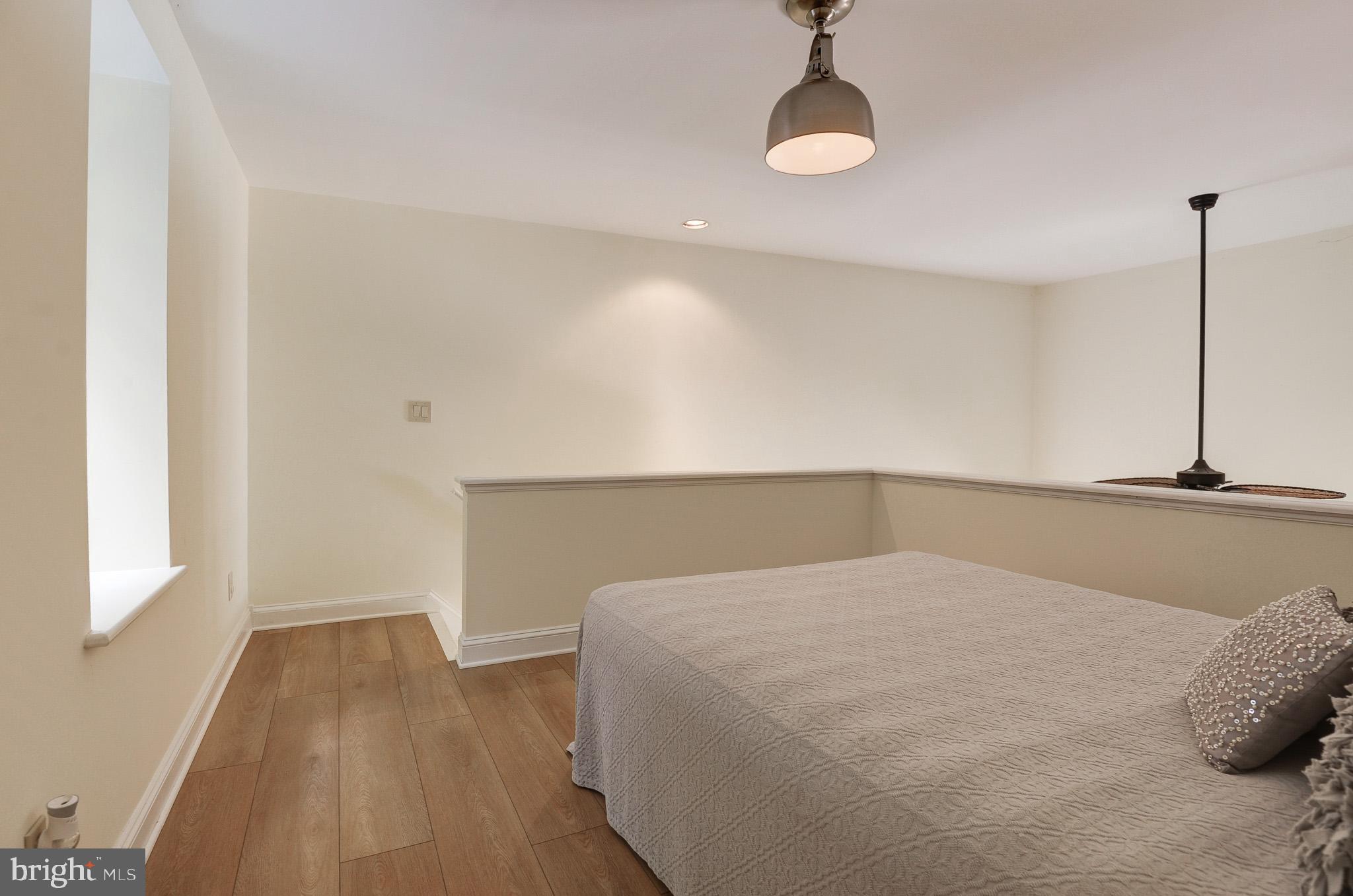 POTOMAC FALLS - Residential