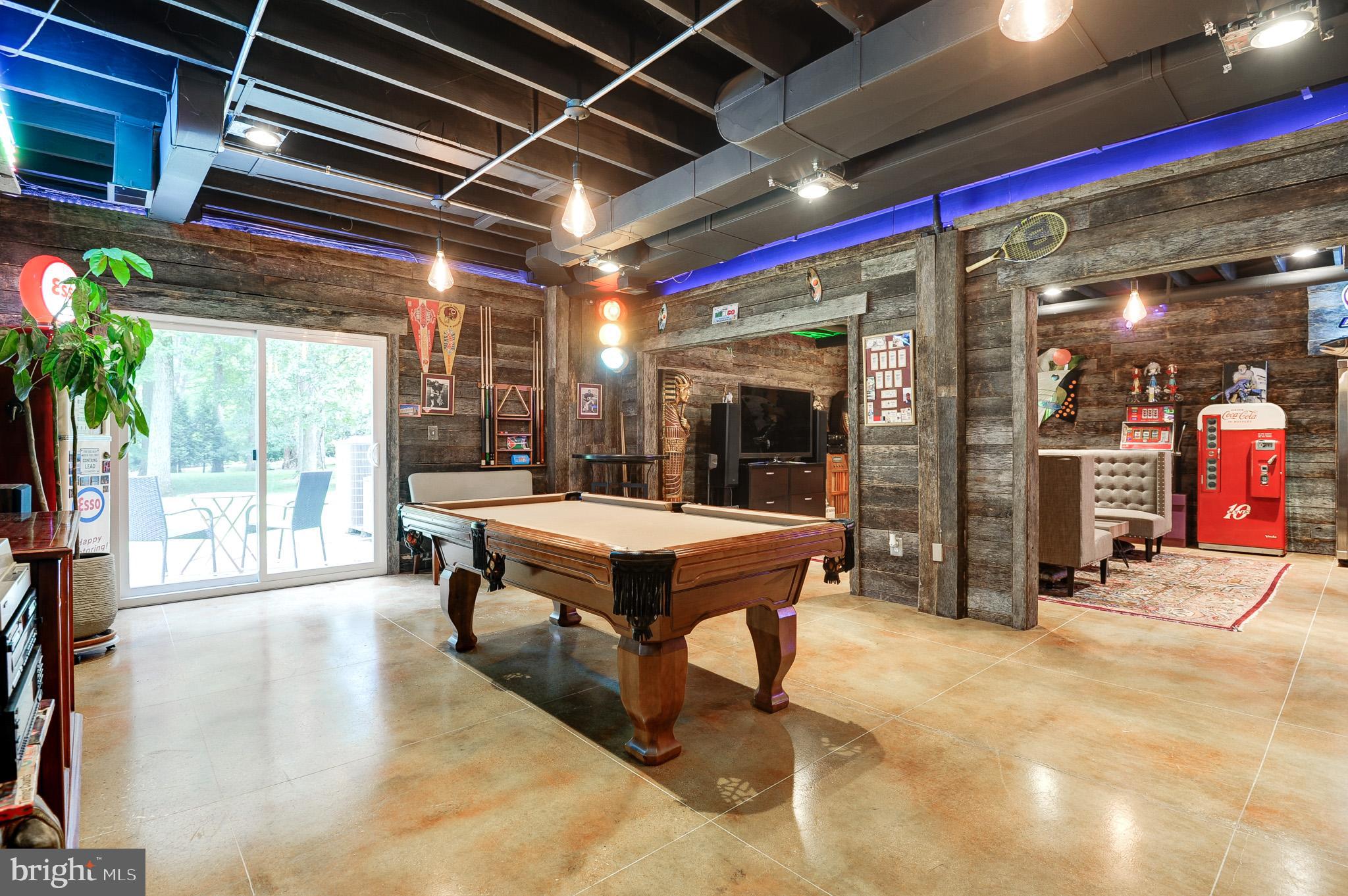 POTOMAC FALLS - Residential