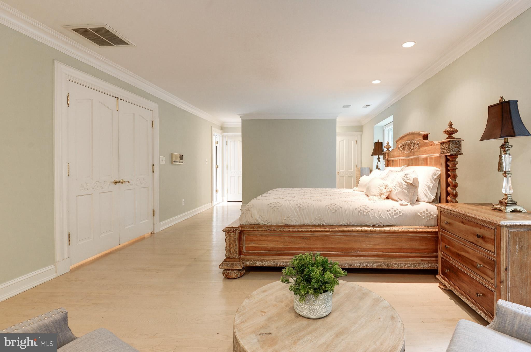 POTOMAC FALLS - Residential