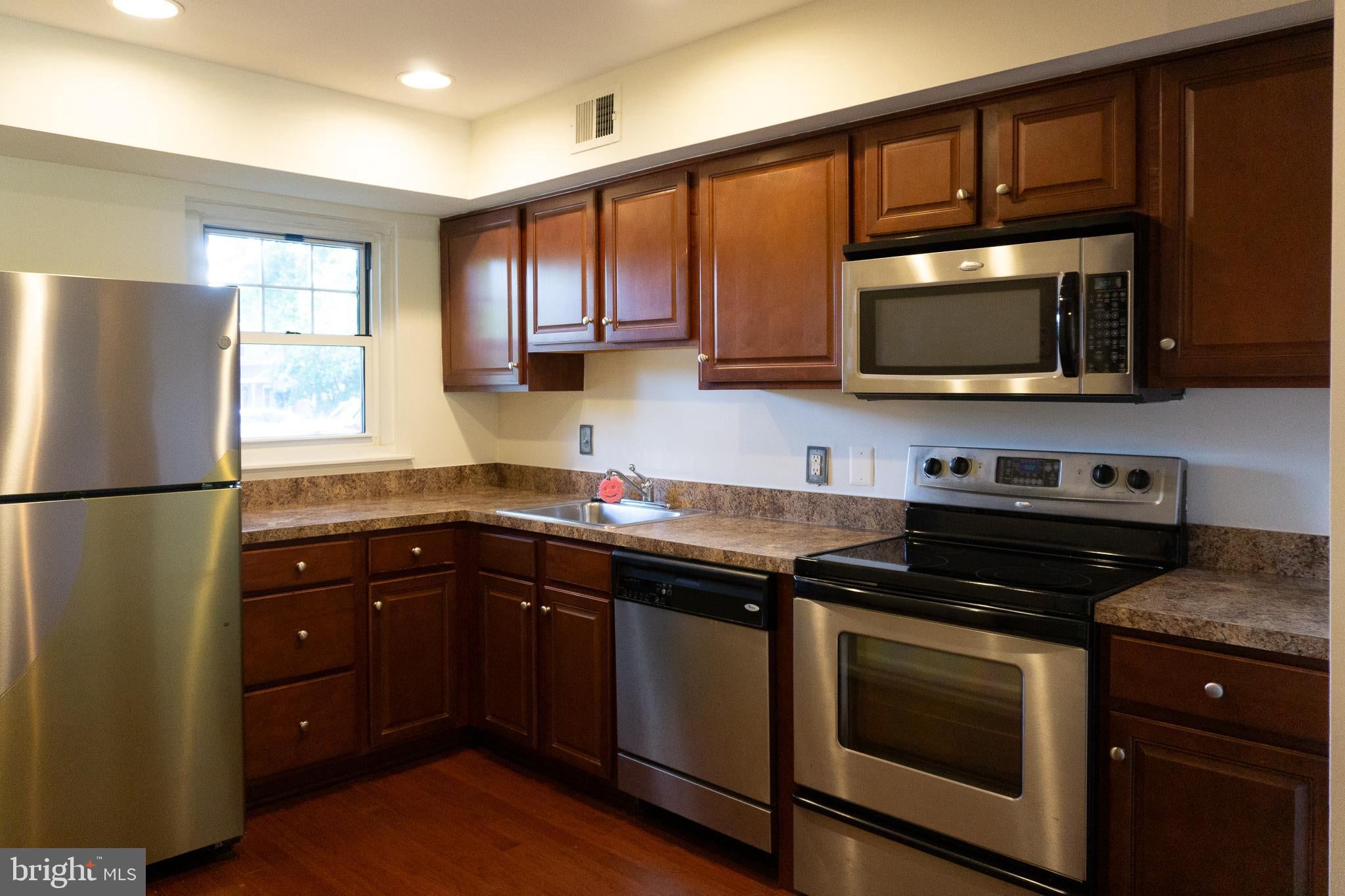37 WINSTON COURT 105 U-37