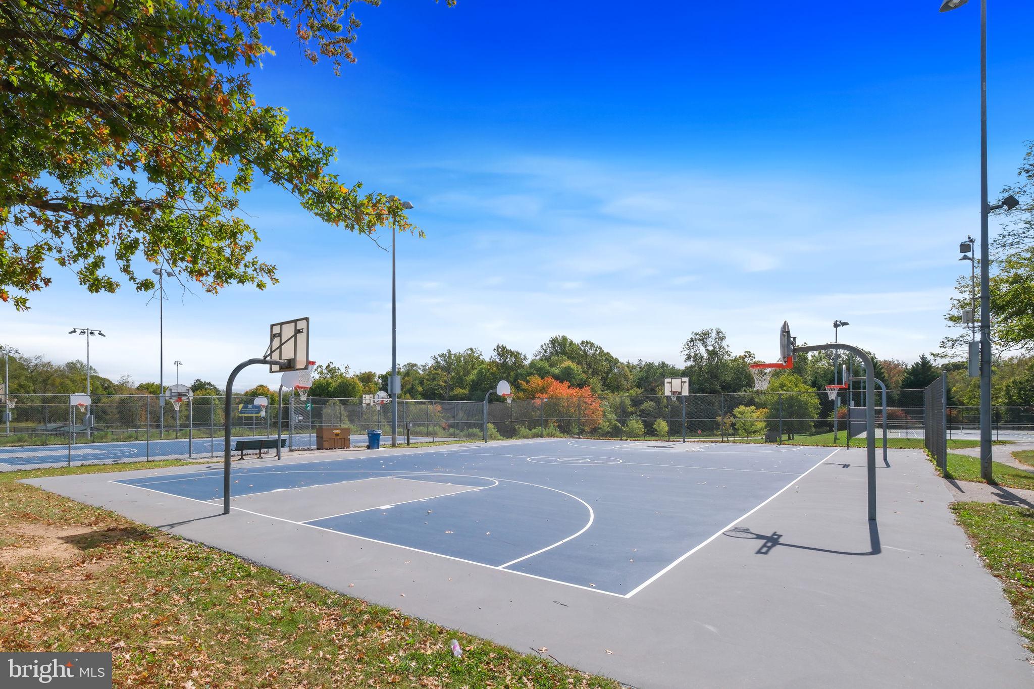 ROCKBURN TOWNSHP - Residential