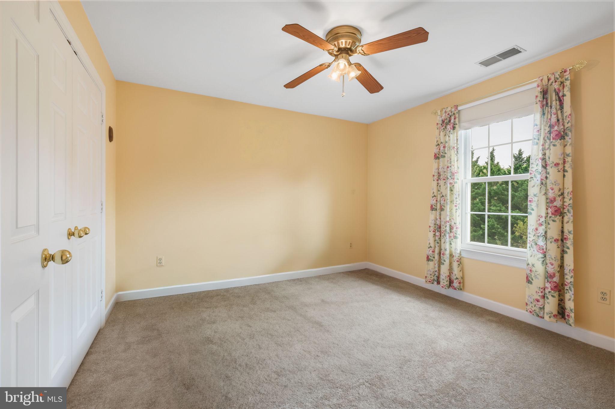 ROCKBURN TOWNSHP - Residential