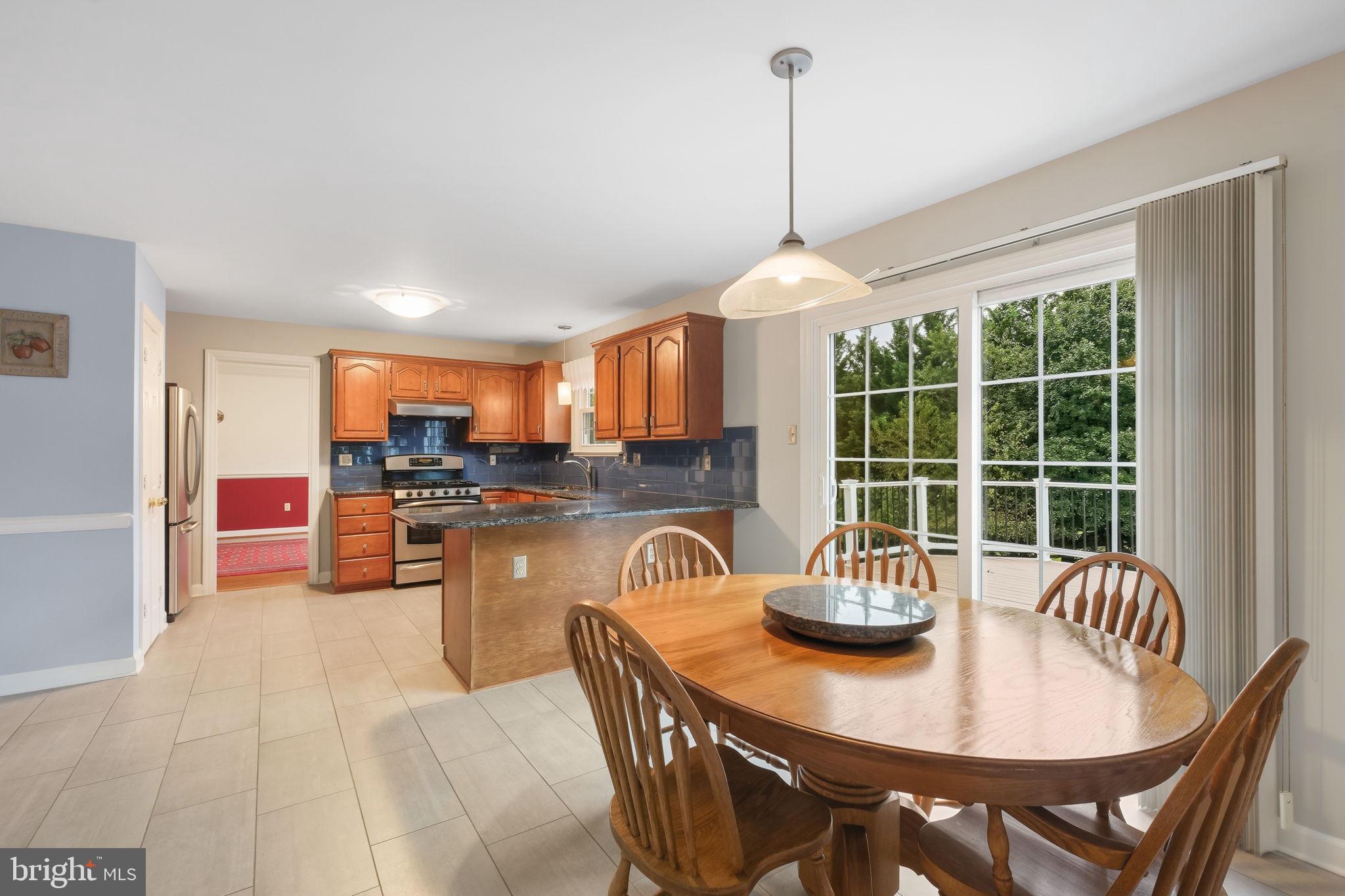 ROCKBURN TOWNSHP - Residential