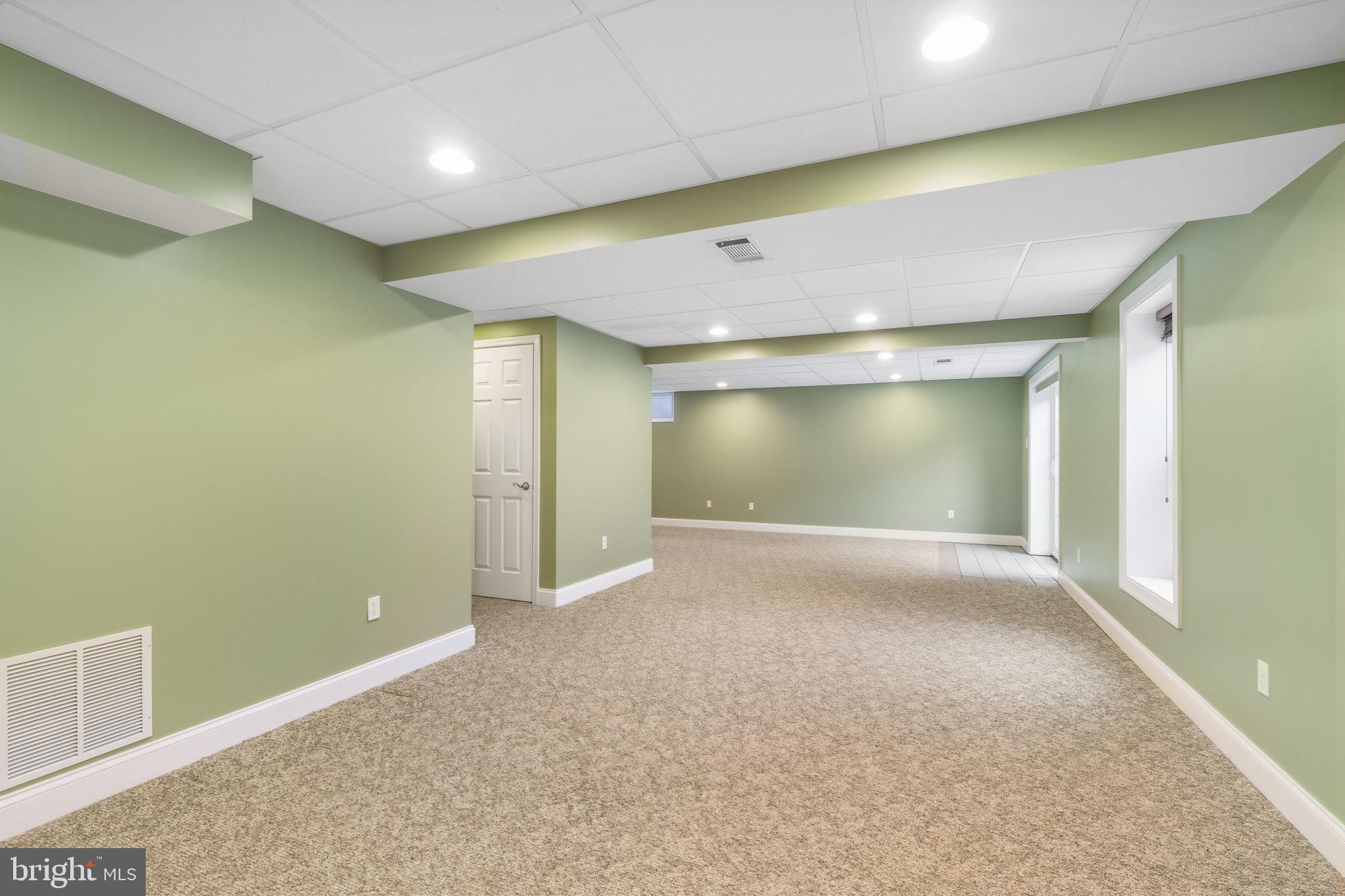 ROCKBURN TOWNSHP - Residential