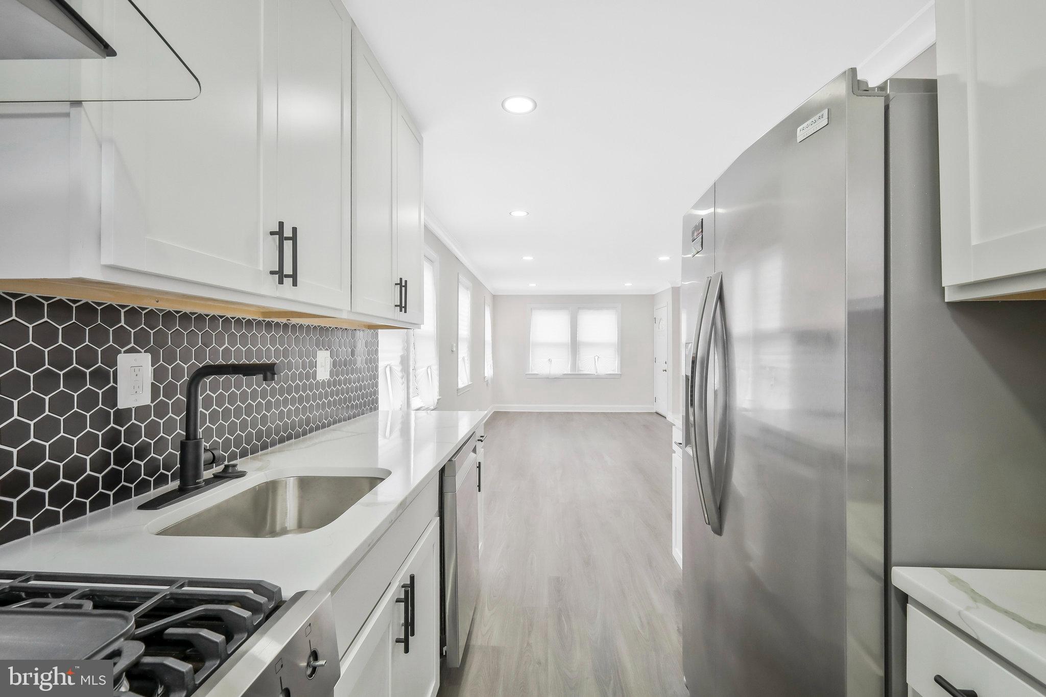 BRENTWOOD - Residential