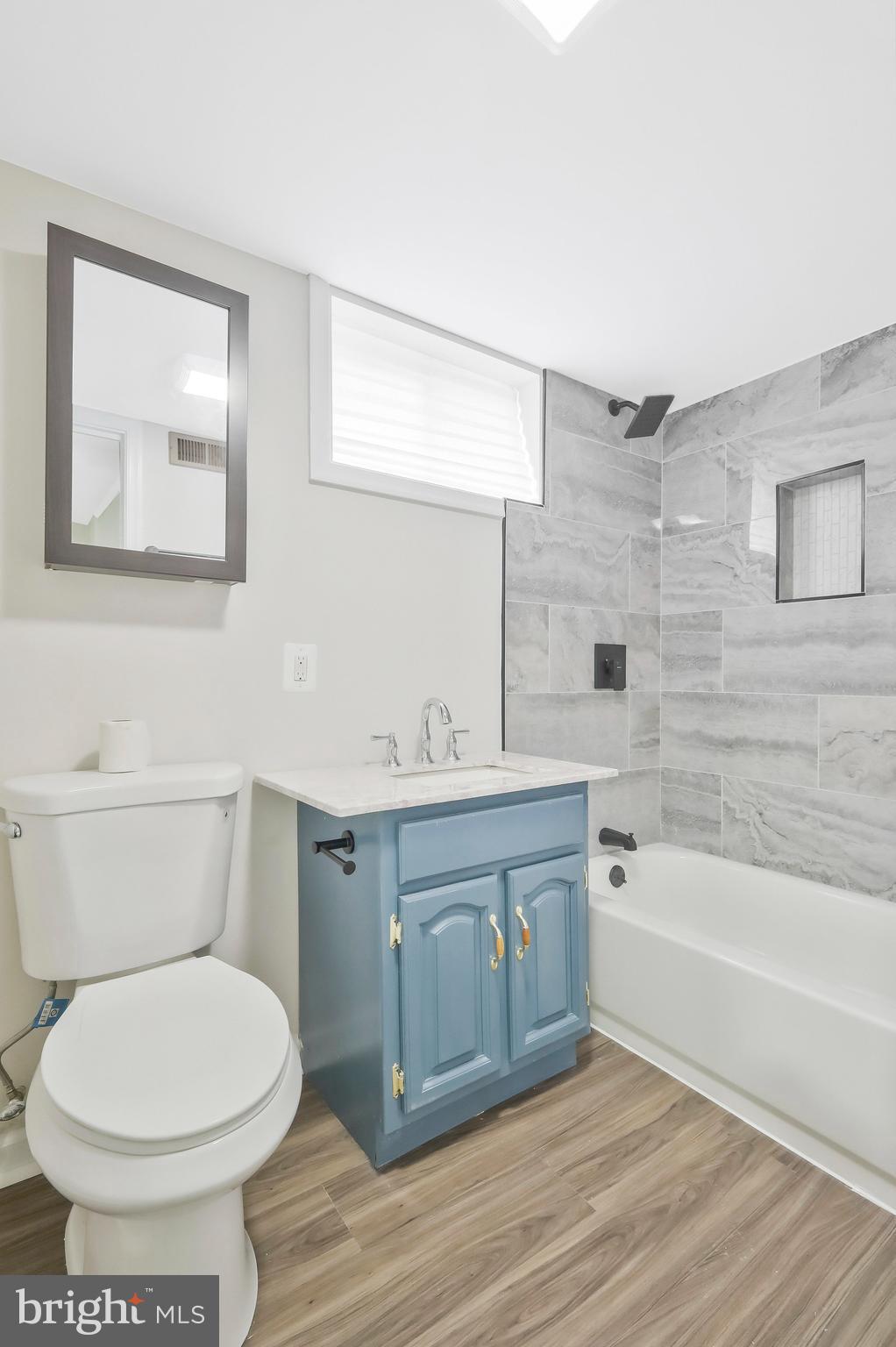 BRENTWOOD - Residential