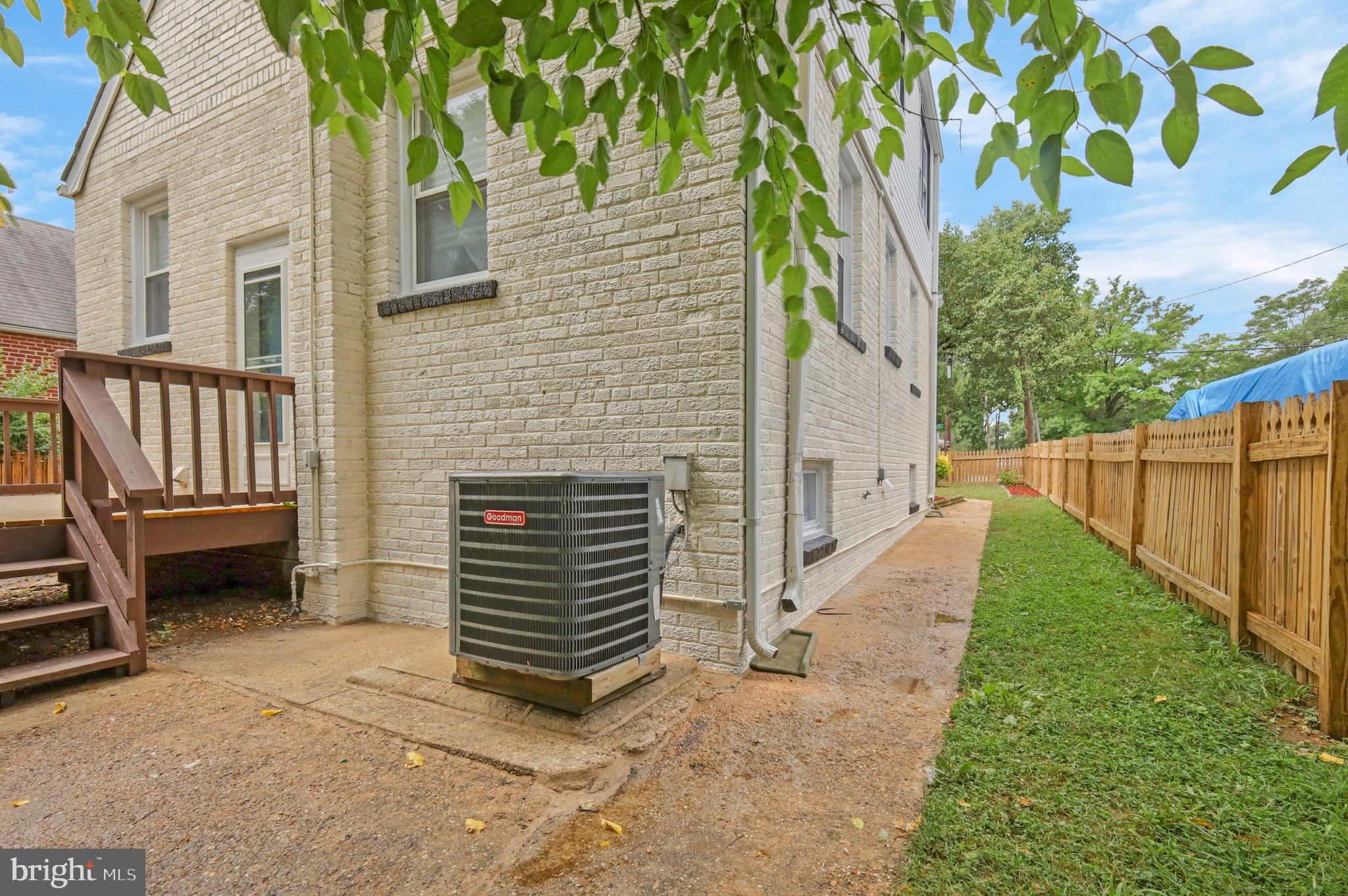 BRENTWOOD - Residential