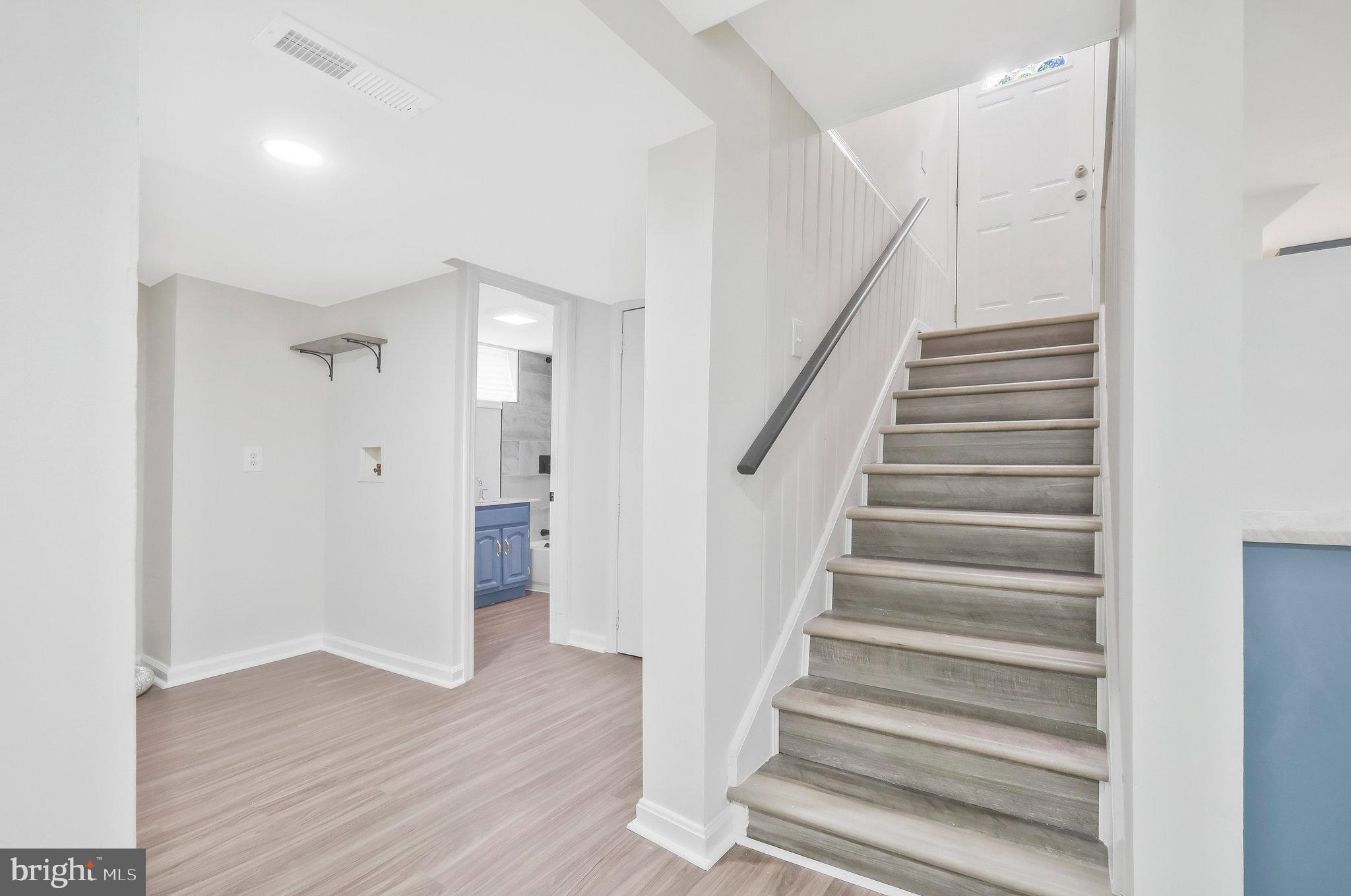 BRENTWOOD - Residential