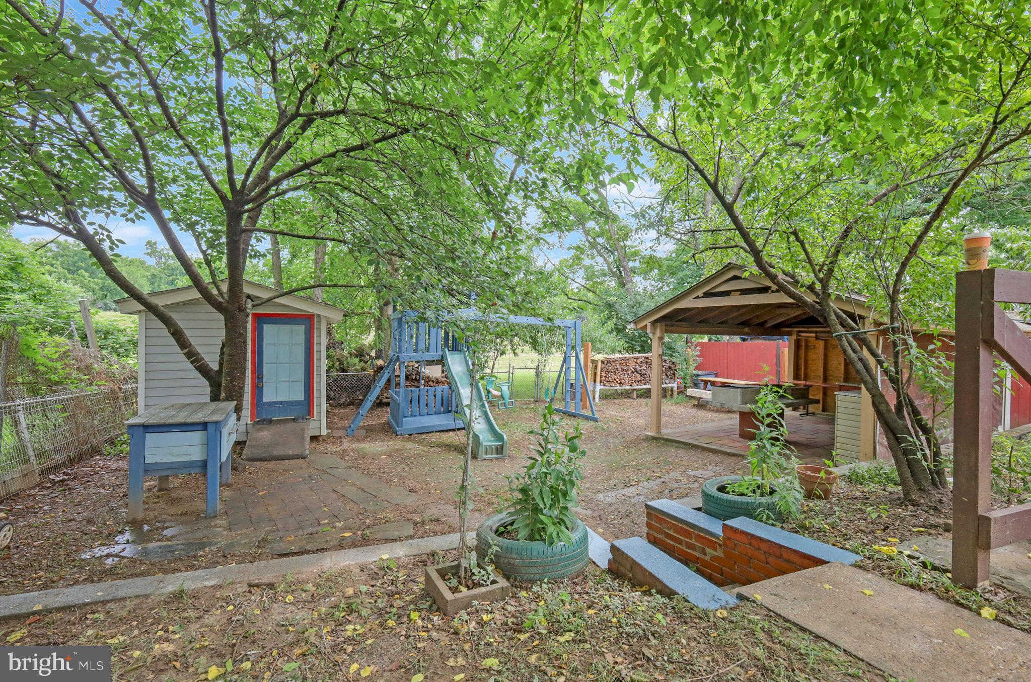 BRENTWOOD - Residential