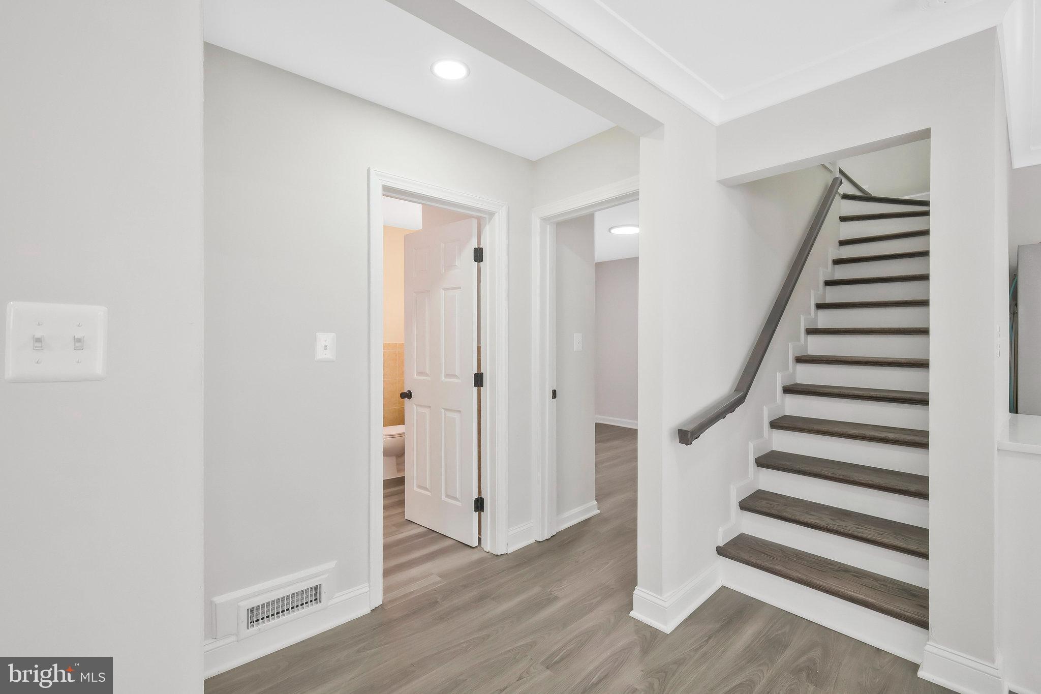 BRENTWOOD - Residential