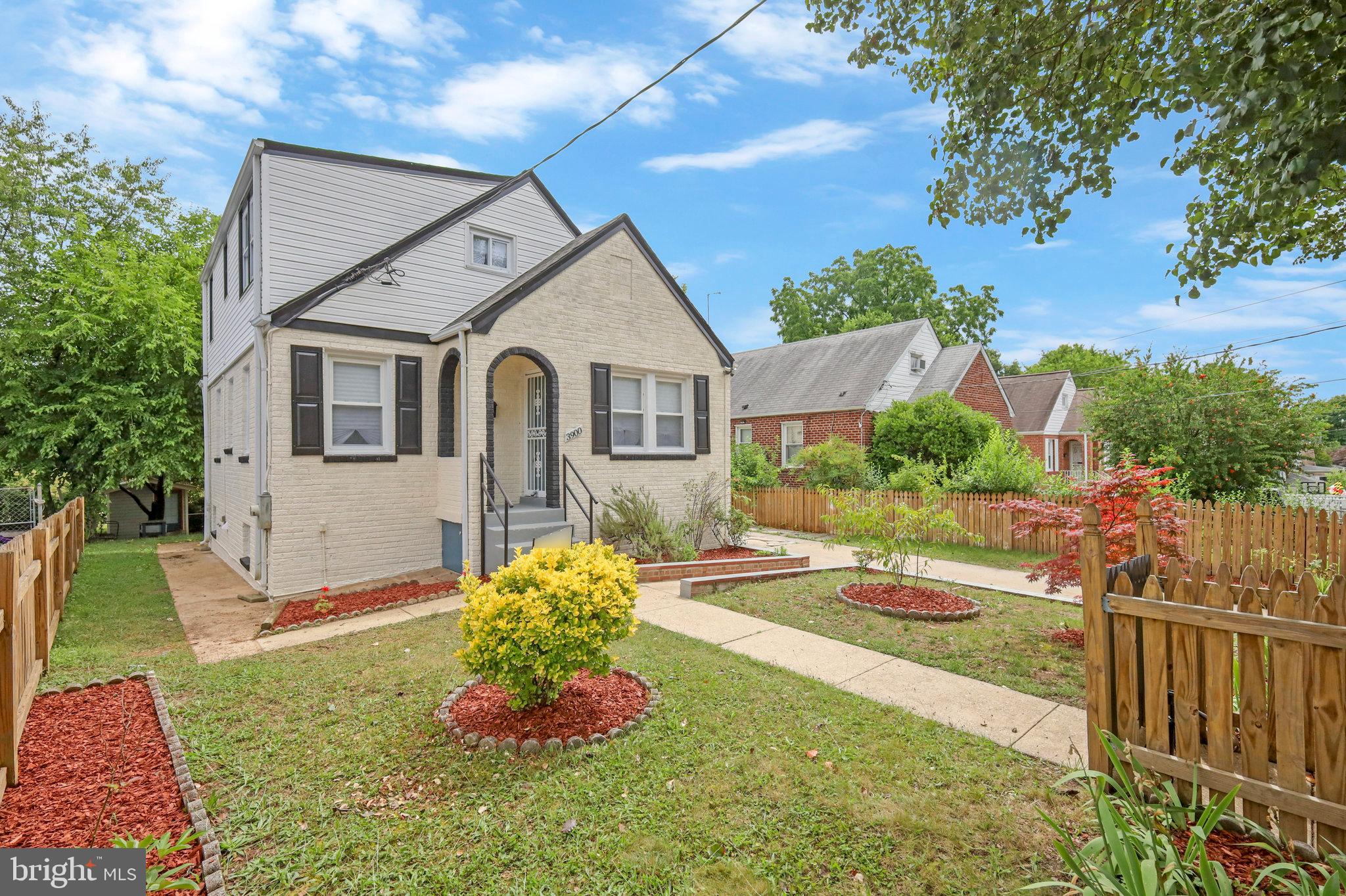 BRENTWOOD - Residential