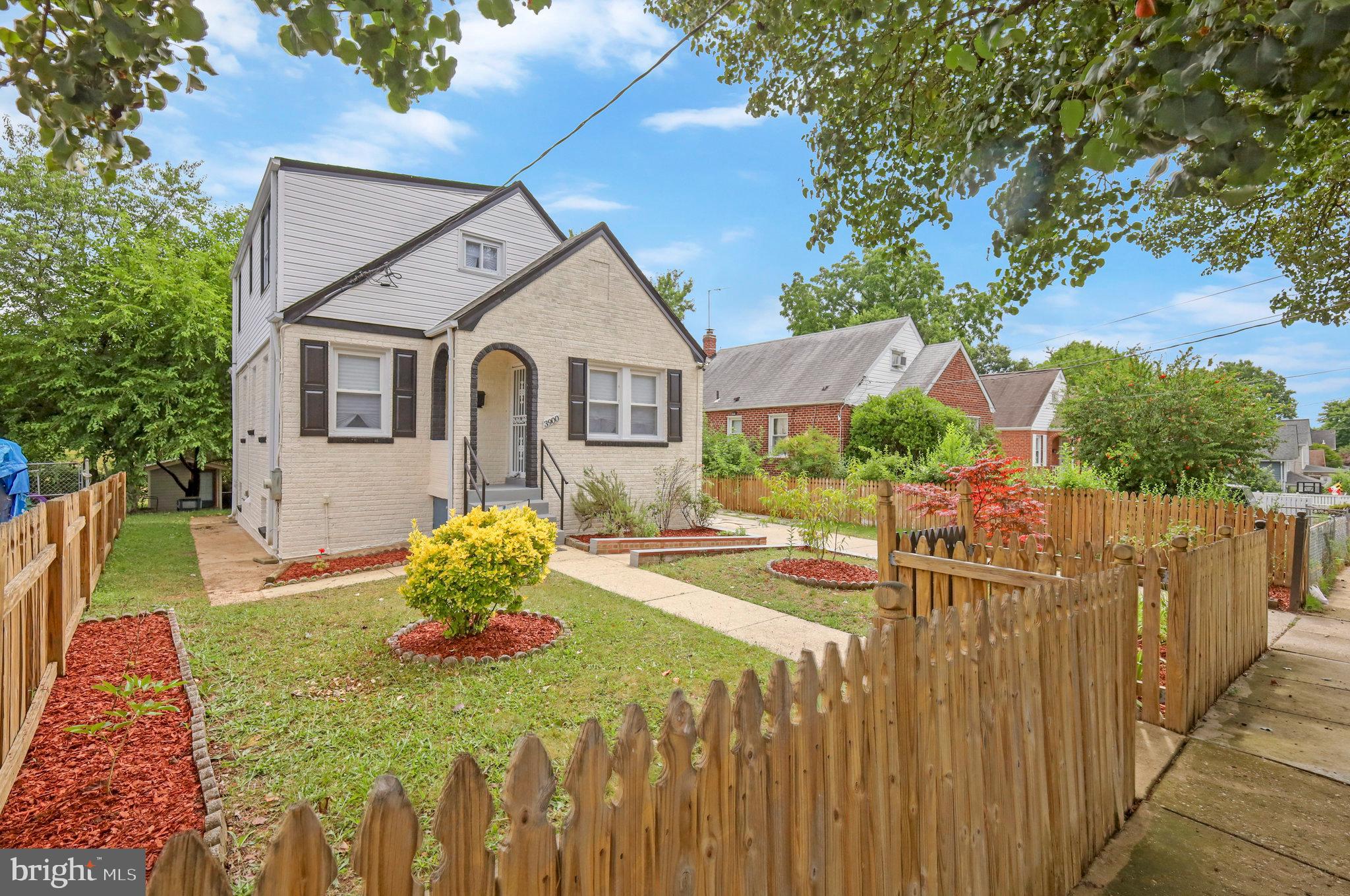 BRENTWOOD - Residential