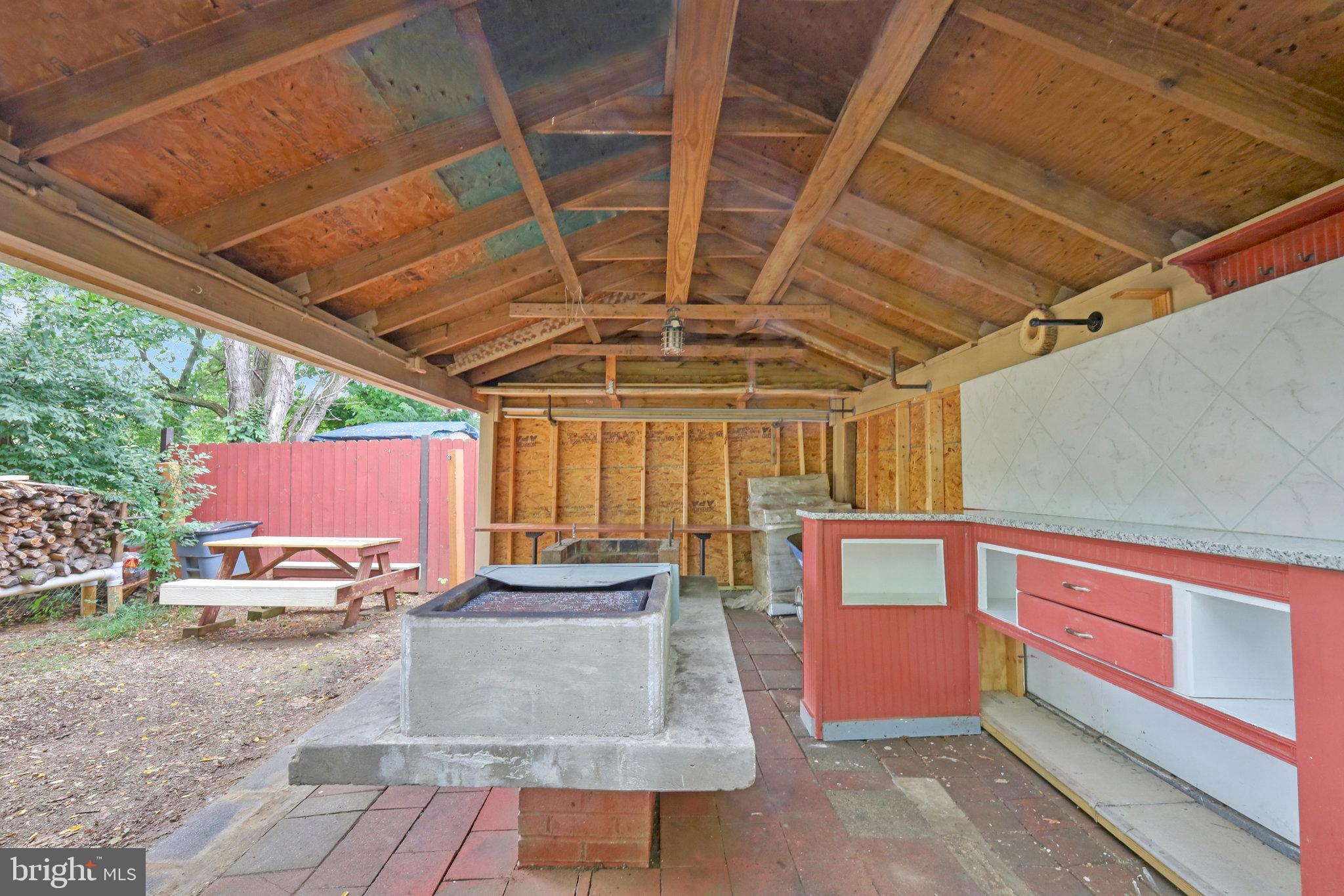 BRENTWOOD - Residential