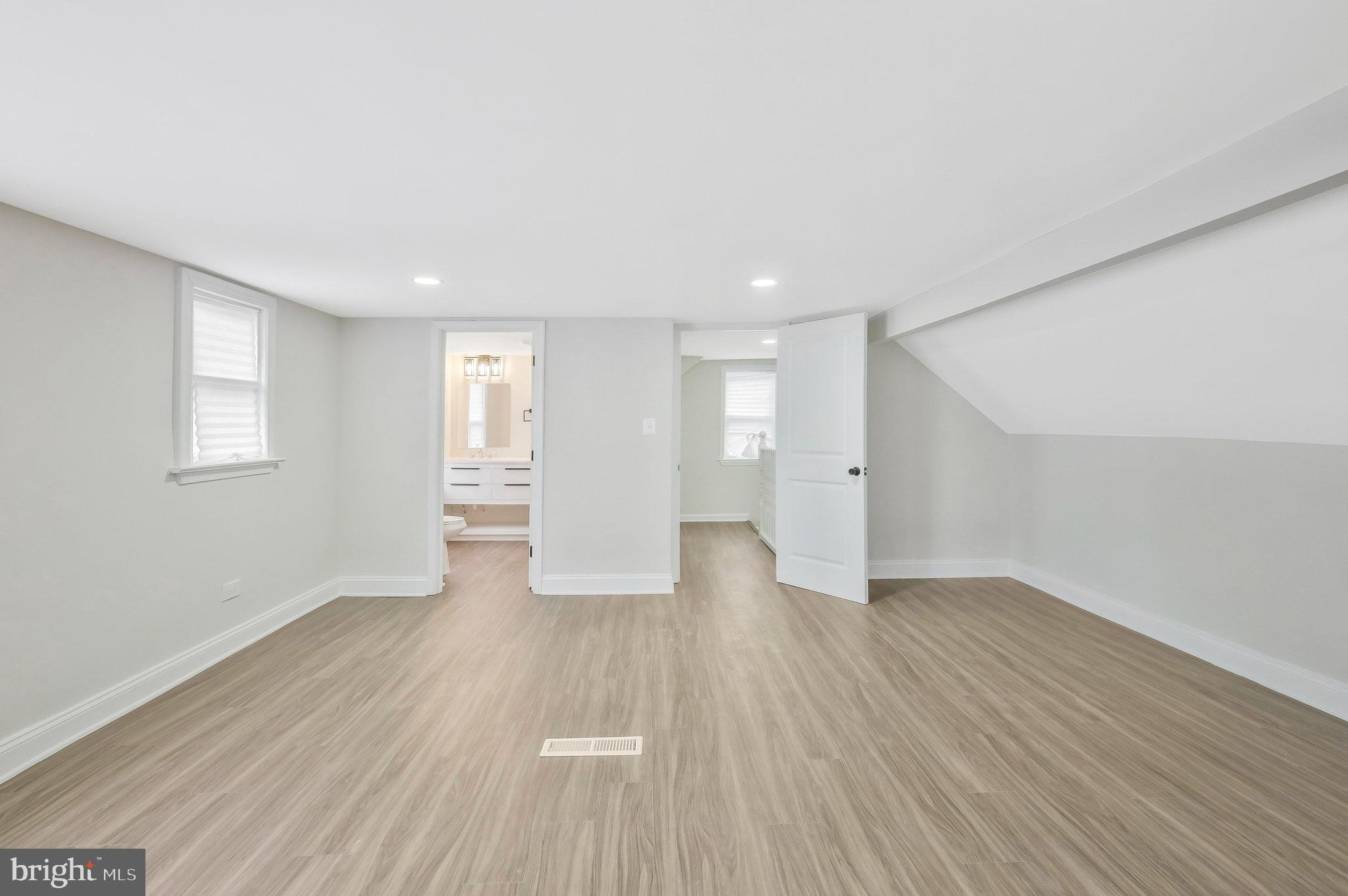 BRENTWOOD - Residential