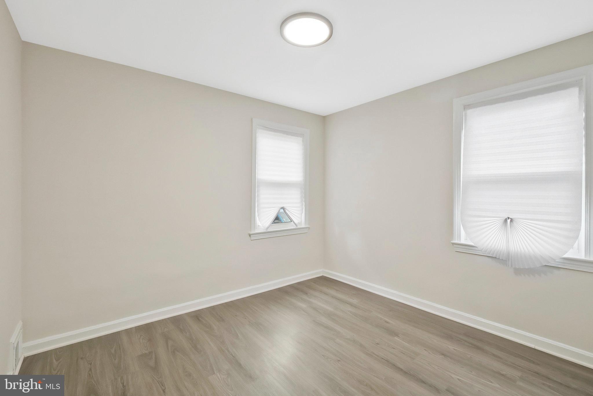 BRENTWOOD - Residential