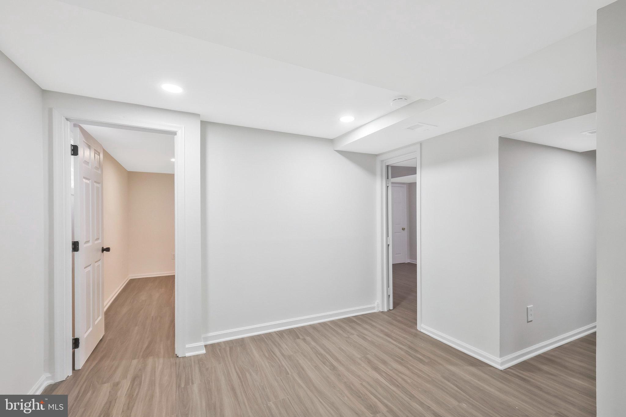 BRENTWOOD - Residential