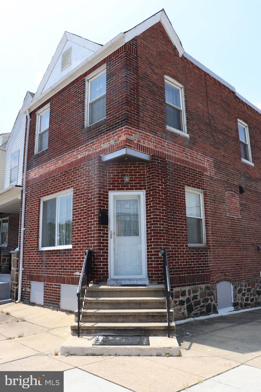 GREEKTOWN - Residential Lease