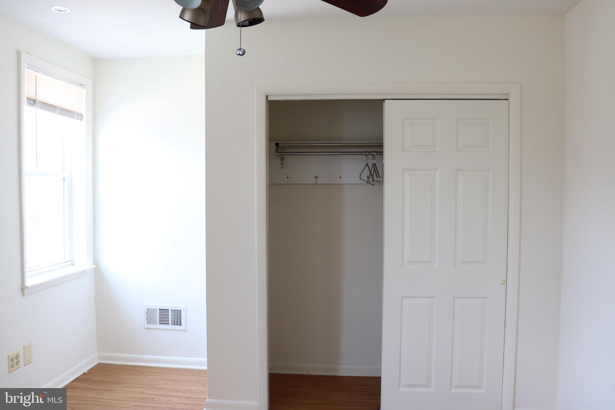 GREEKTOWN - Residential Lease