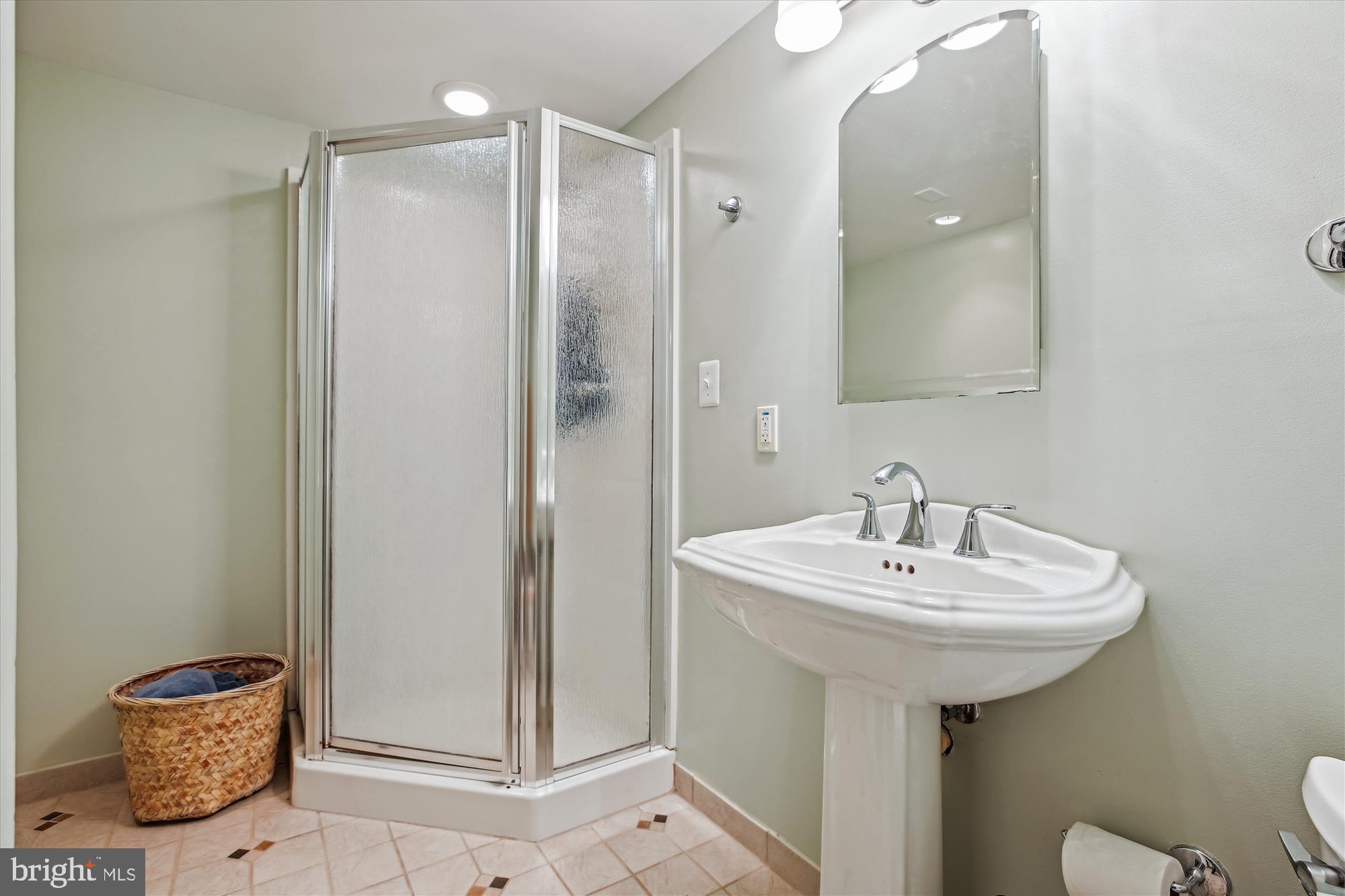 MANOR PARK - Residential