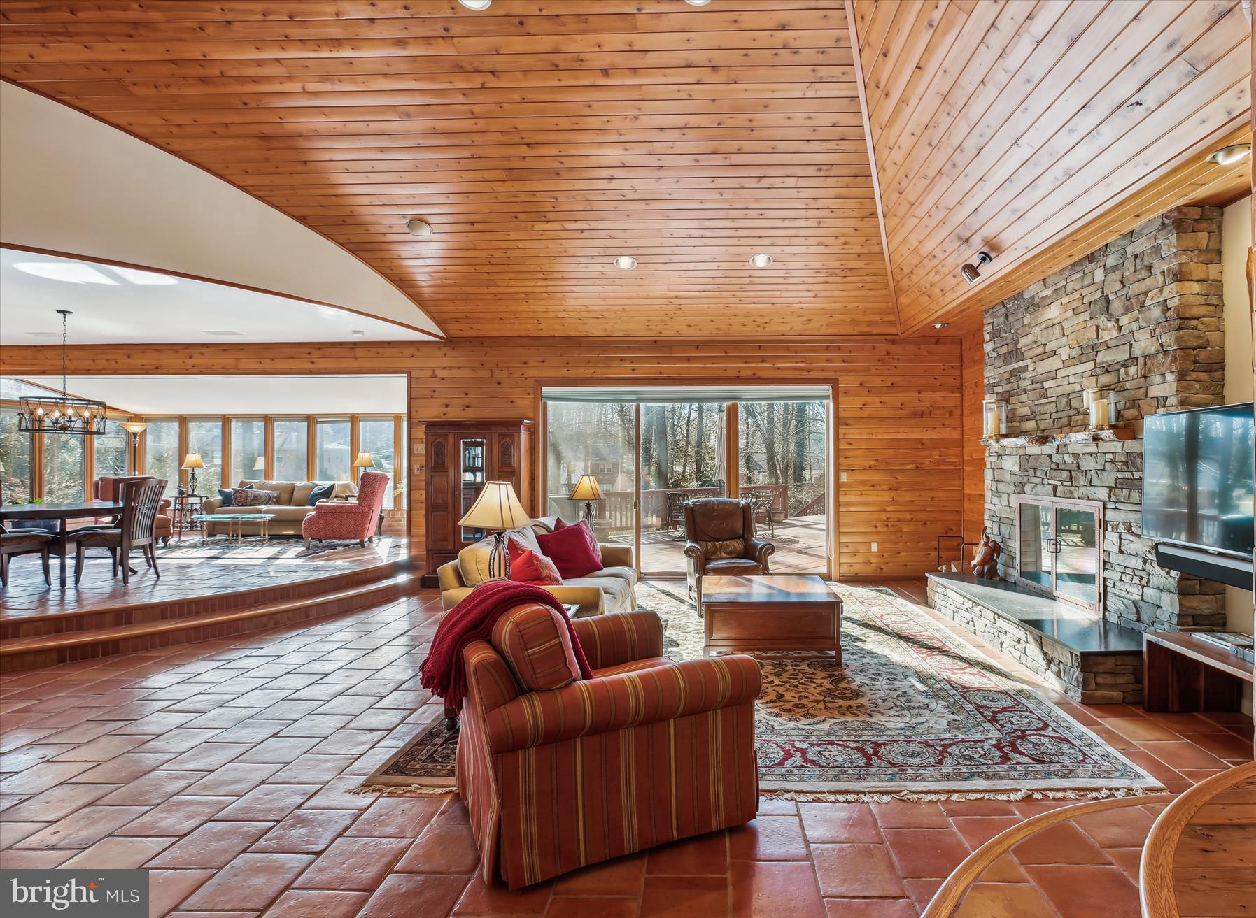 MANOR PARK - Residential