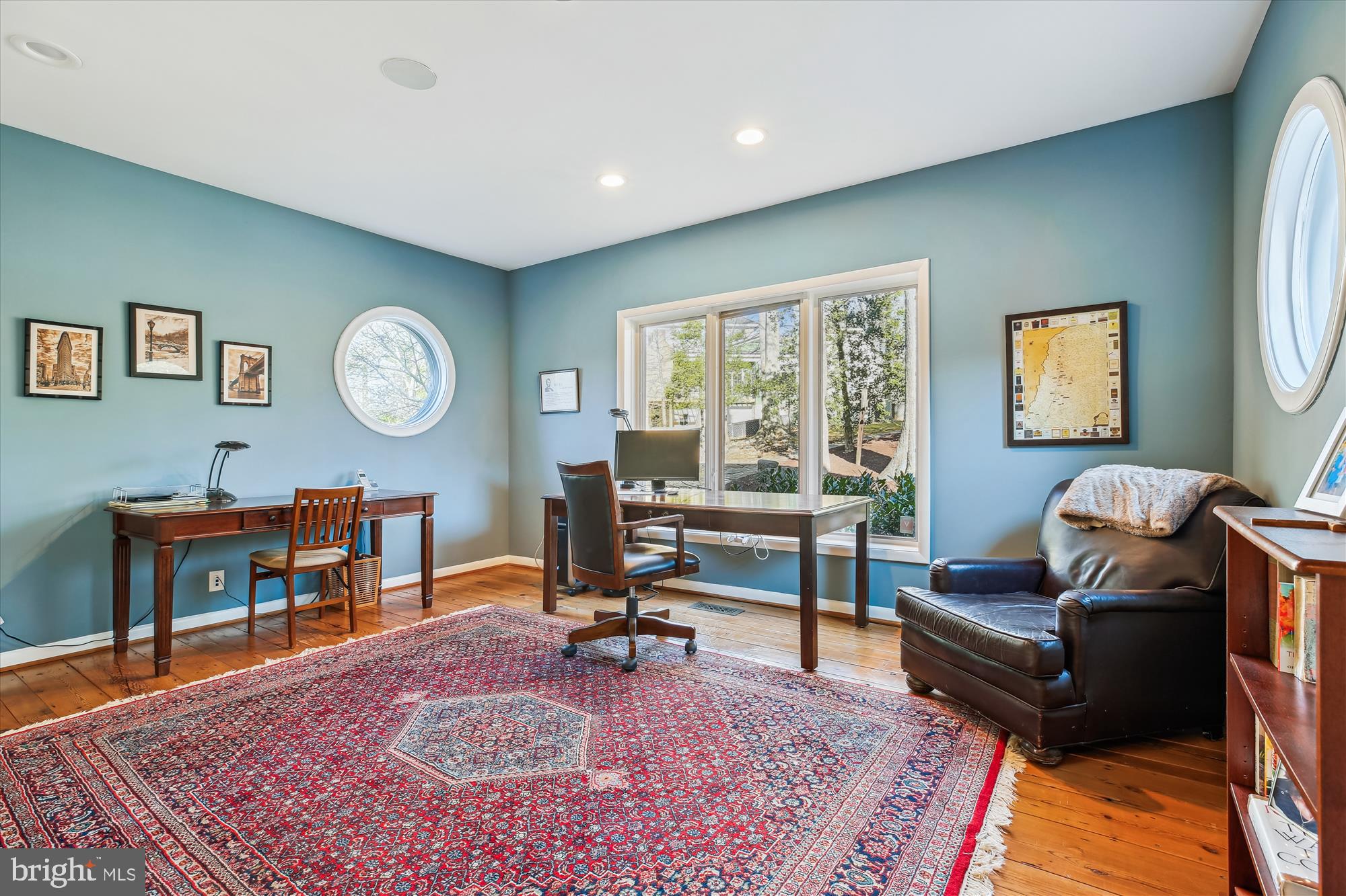 MANOR PARK - Residential