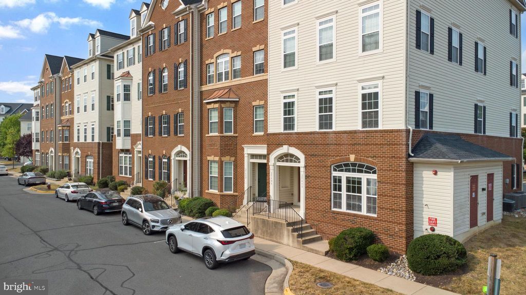Photo of 25408 Patriot Terrace, ALDIE, VA 20105 (MLS # VALO2106250)